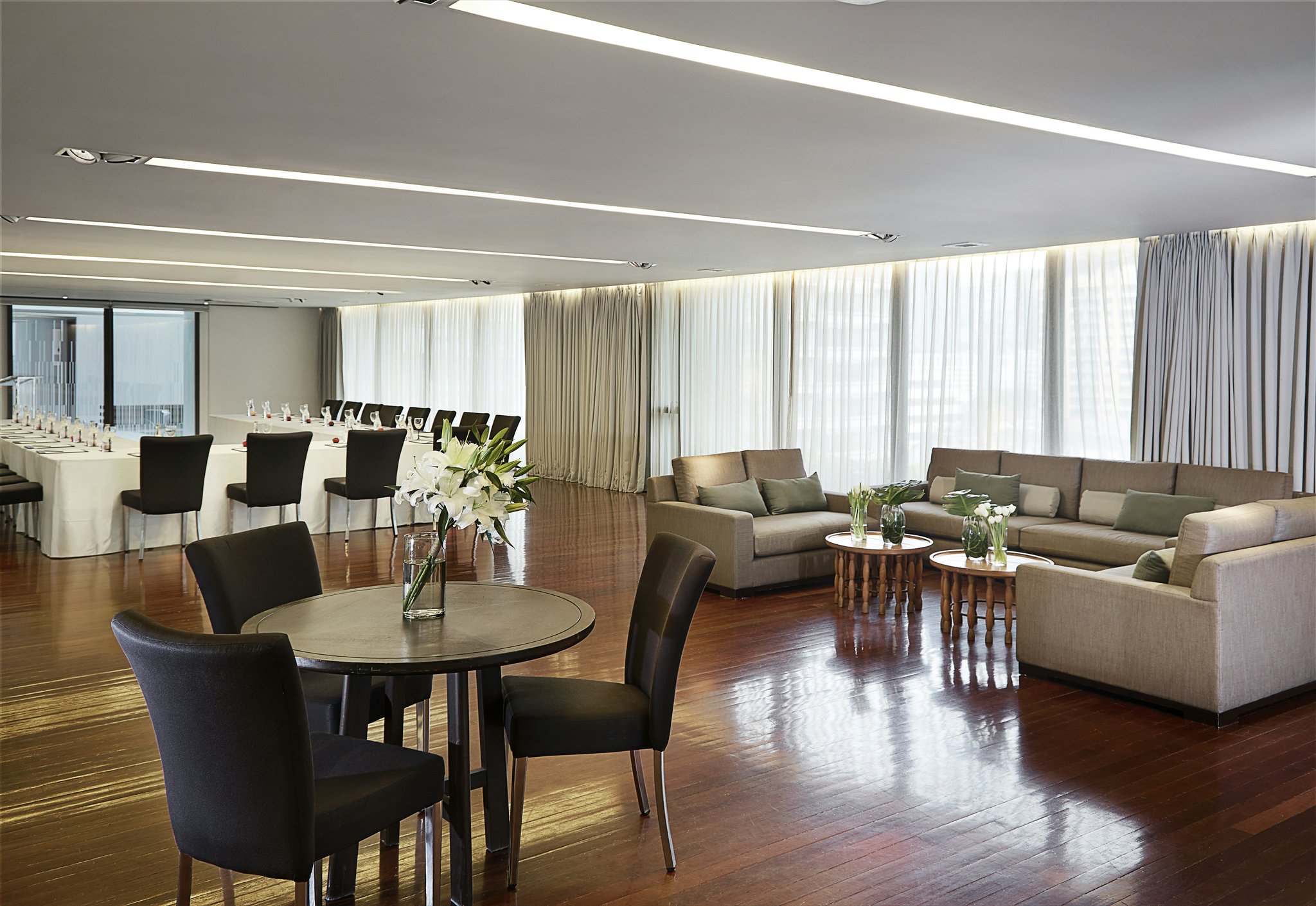 TvGaVCw1fUGEyRwSDfaRQ_Hansar_MeetingRoom_SuksanRoom_04_S