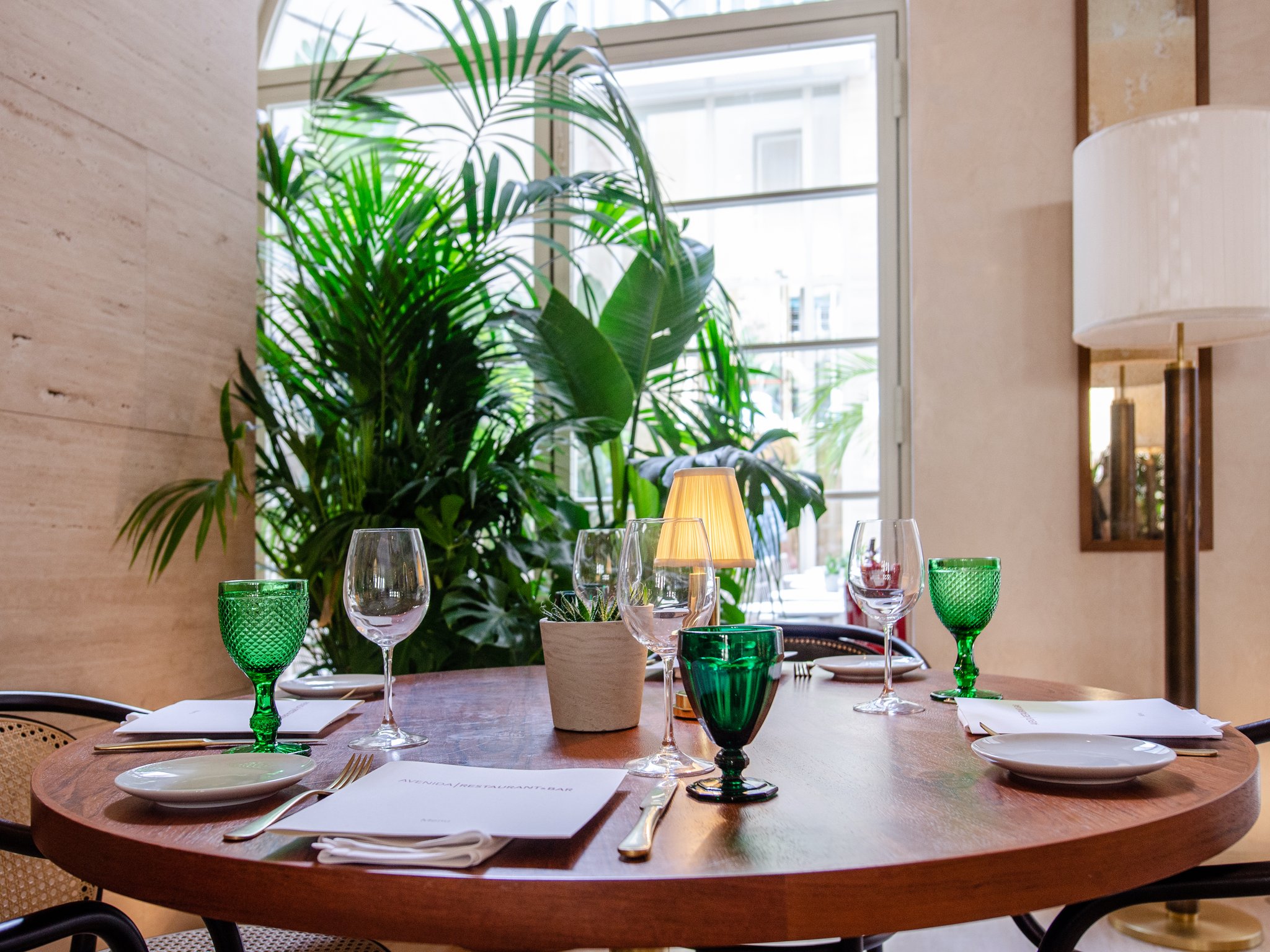 Avenida_Restaurant_and_Bar16_S