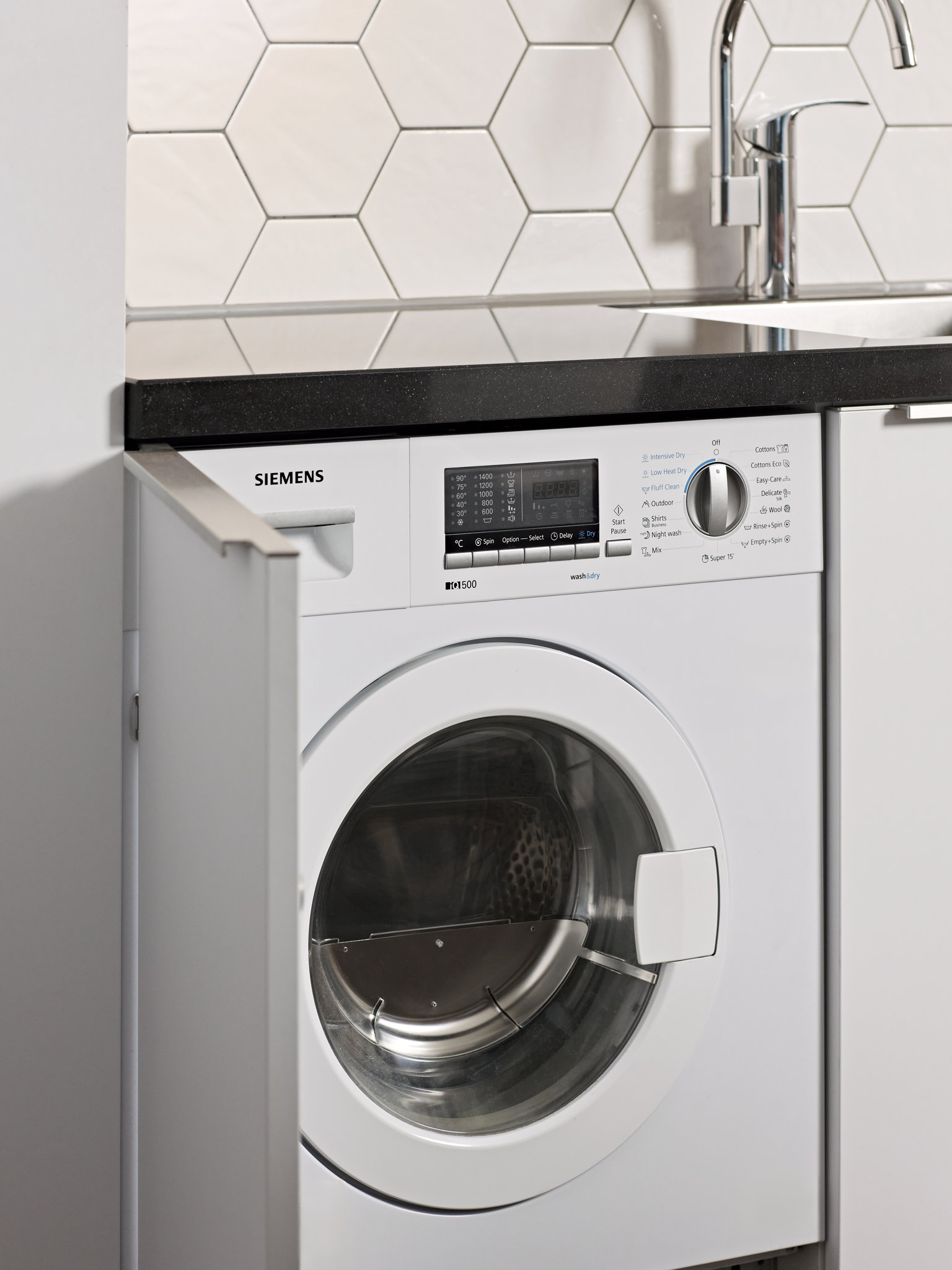 YjXLQ69HhkKENgvJgBuQ_Numa_Amsterdam_Docklands_Room902_006_S