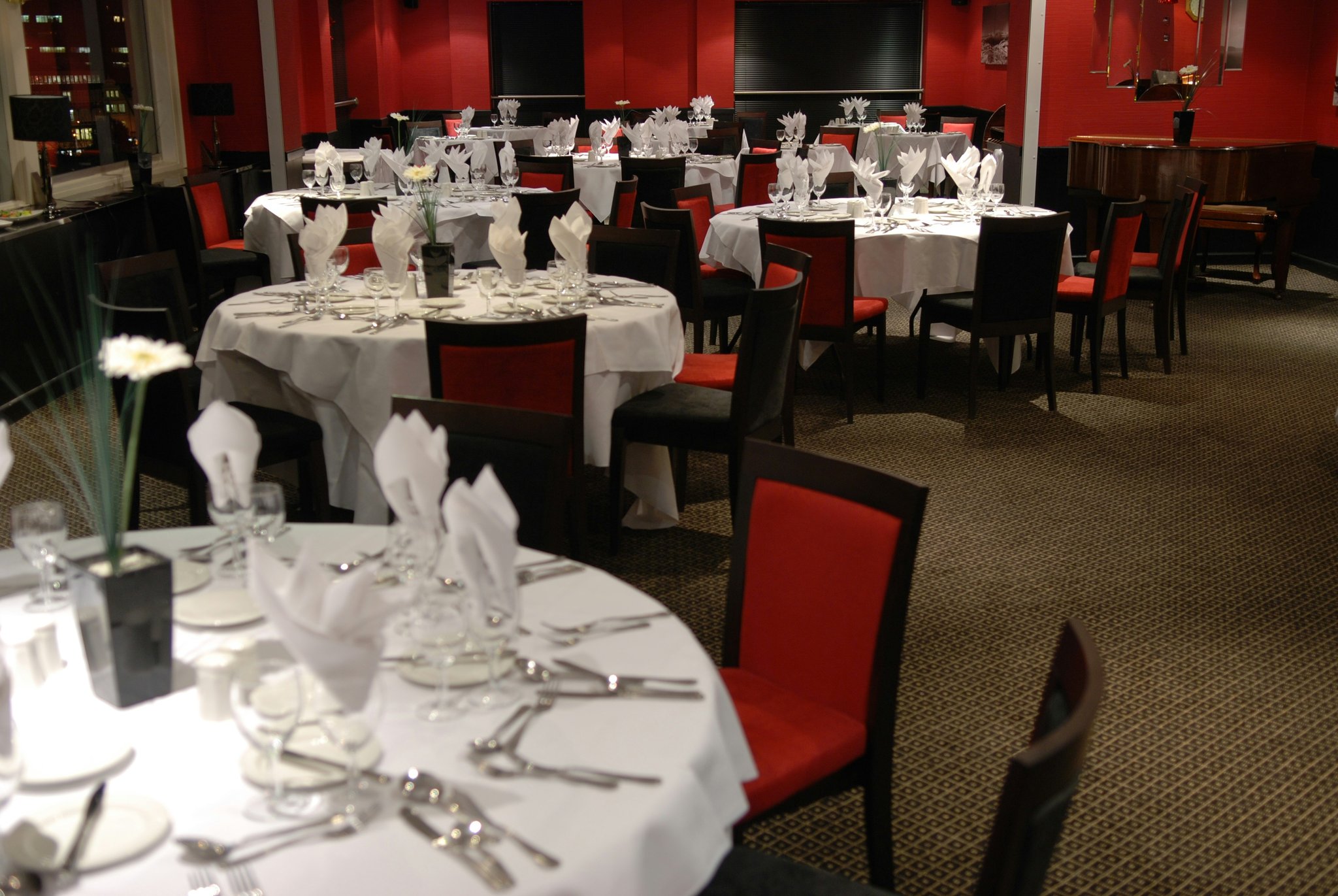 9a3B5L6hx0aTePUJ0GfJ9w_Restaurant_S