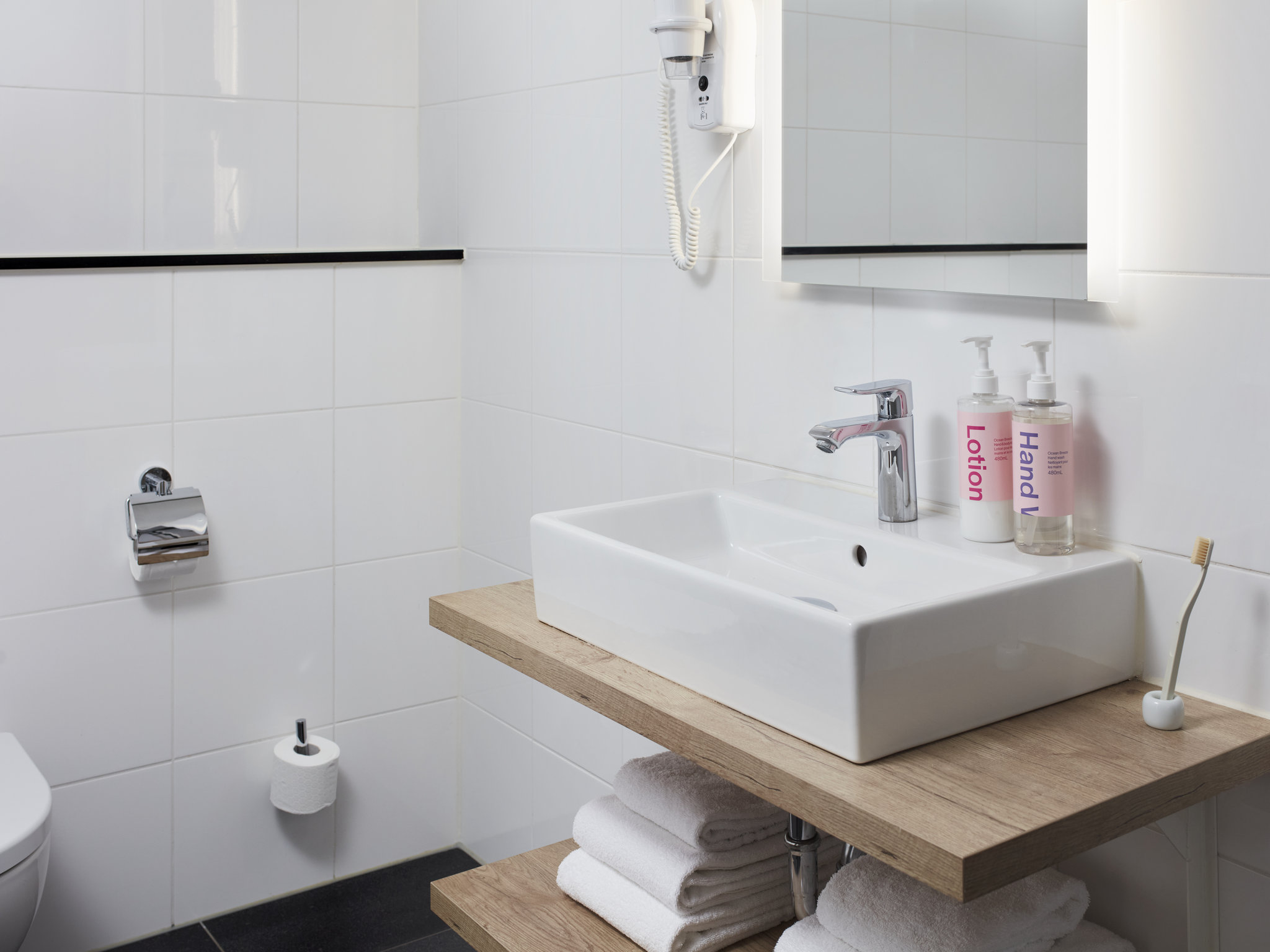 8f1HuLEcRkuamirn5mL4LQ_Numa_Amsterdam_Docklands_Room1003__S