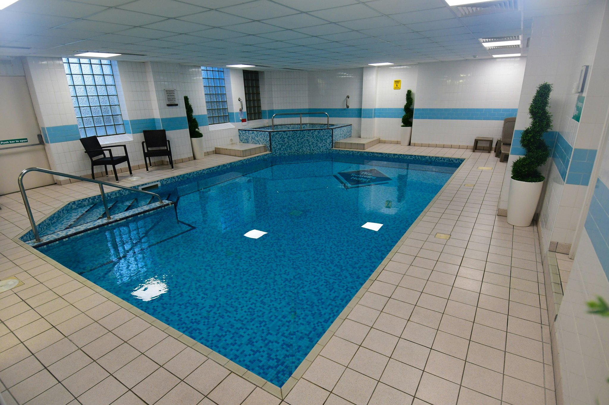 1UvNMDyJp0KbBzzGw8ArFg_Pool_S