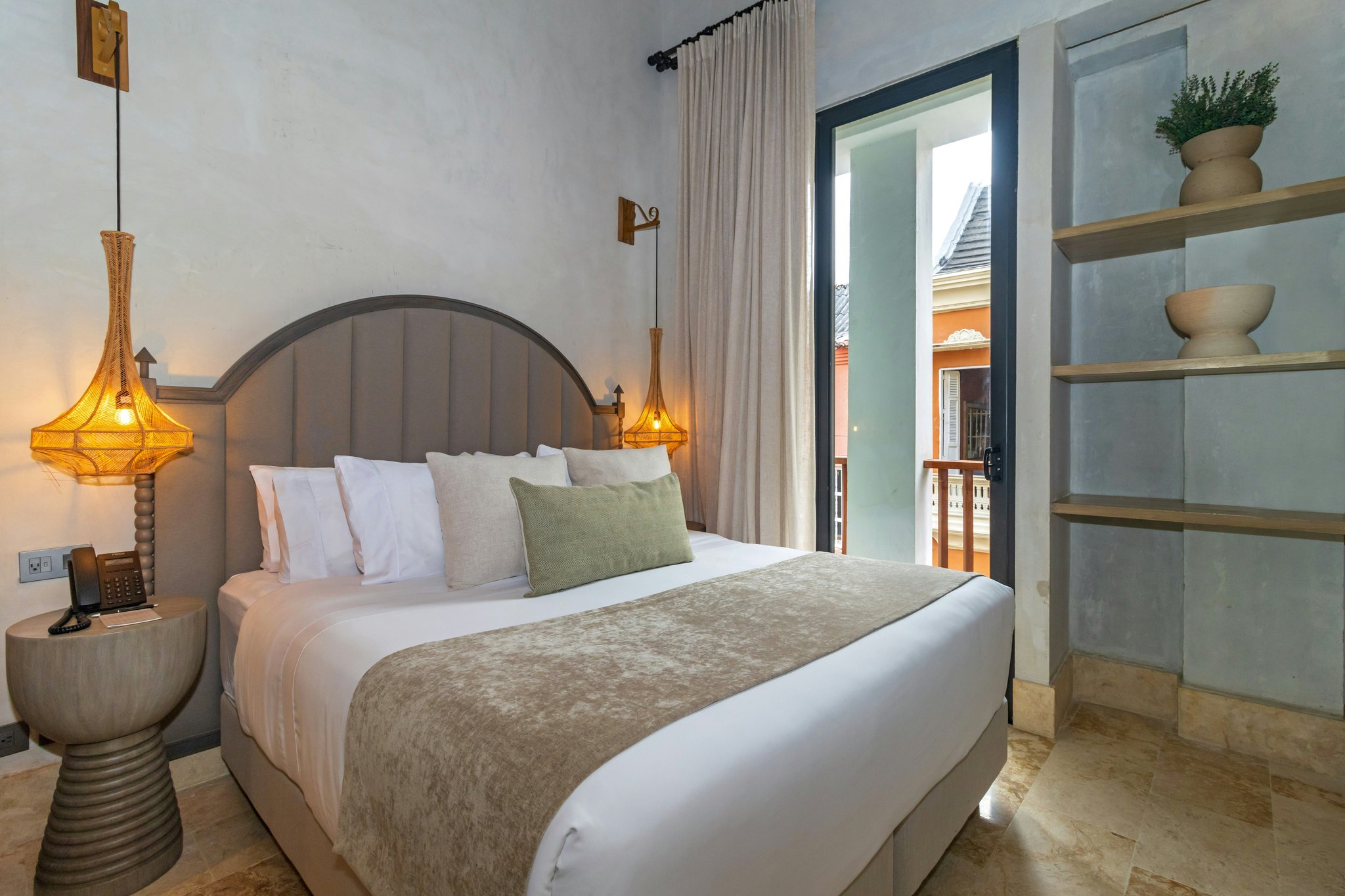 GLwXmaSwEaMnSmrkQzUtA_Deluxe_Junior_Suite_-_1_King_Bed_(1_S