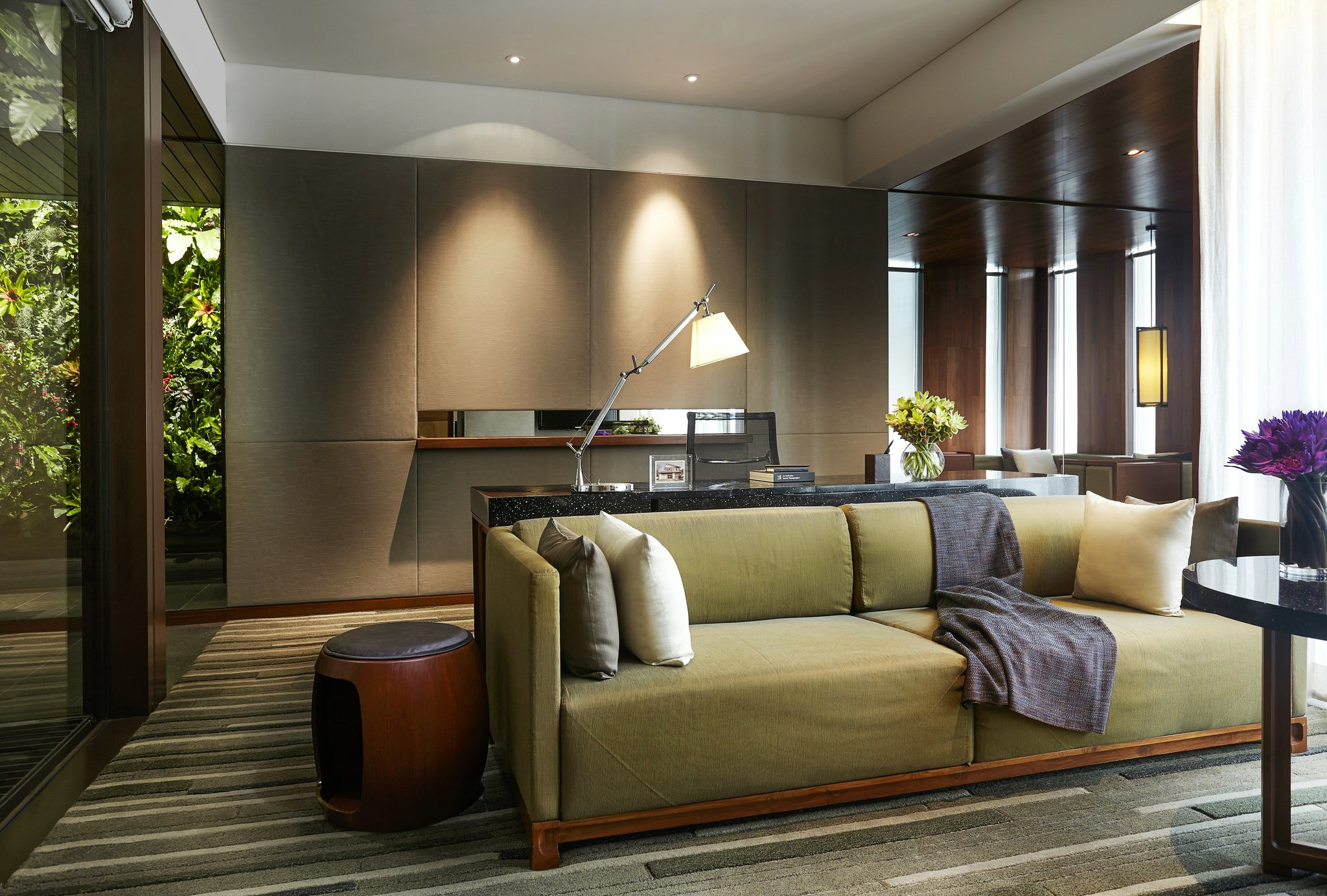 V4NatQWzFEey81lj0p35A_Hansar_EdgeSuite_02_S