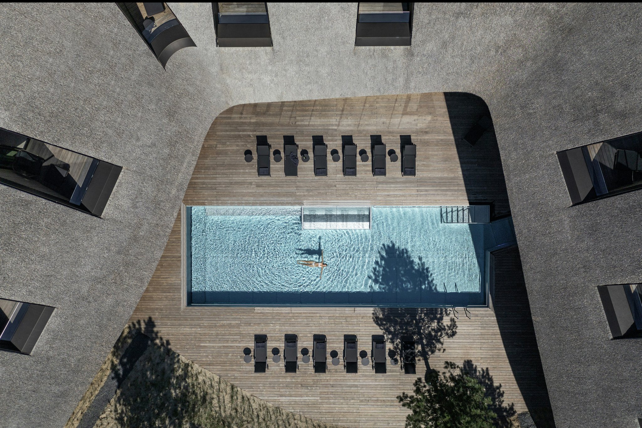 S4baVGclkS7Mgq1nGhURQ_Pool_(1)_S