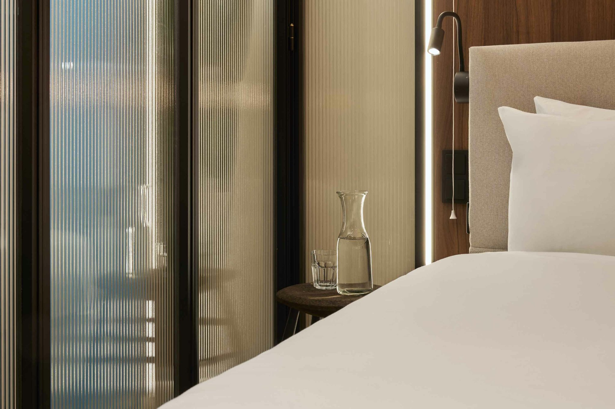 IDa7wsYiLU2QH7y9HOsOTw_Snooze_Room_(9)_S