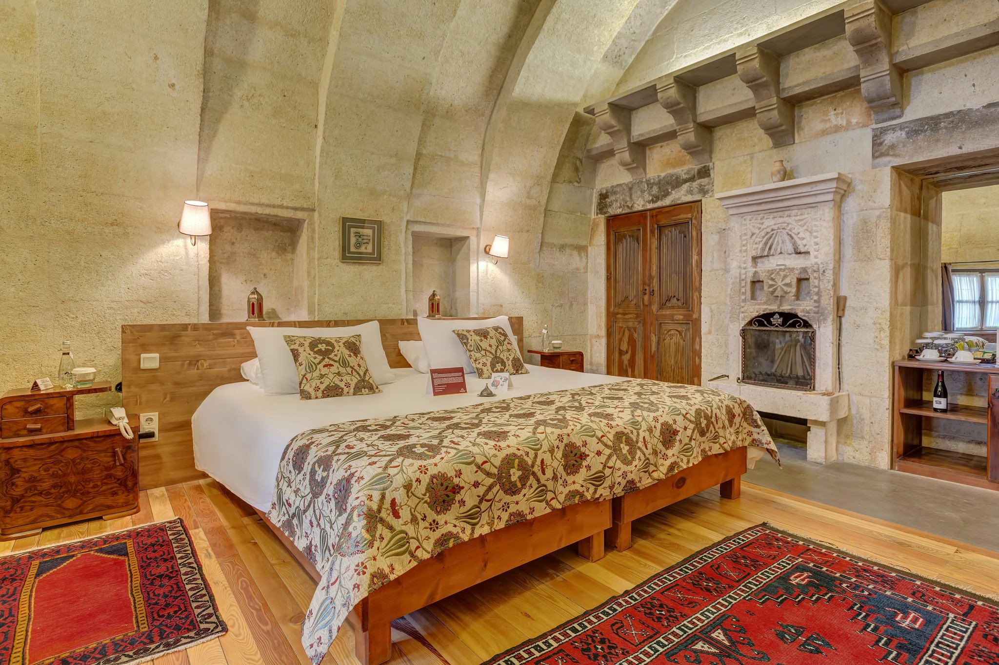 lgjN6ChKkmOFbZCQ0RwXw_Deluxe_Room_with_Fireplace_S