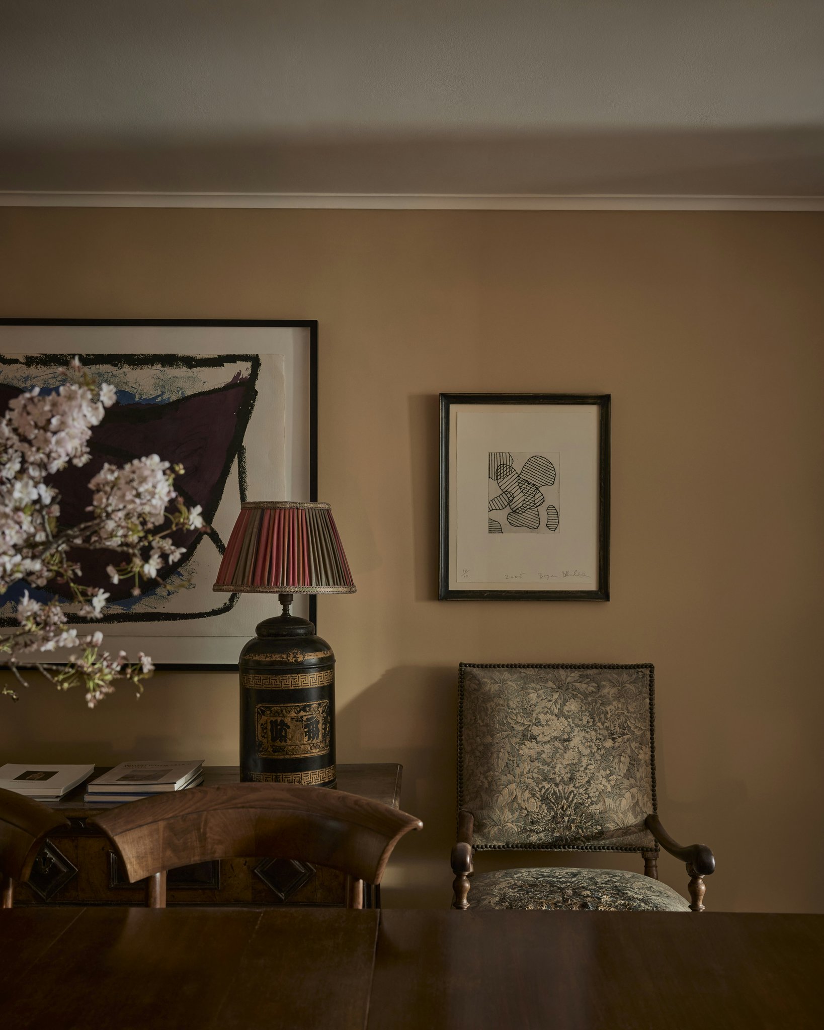 AtkTWEgho0yodacUysOww_The_Living_Room_2_S