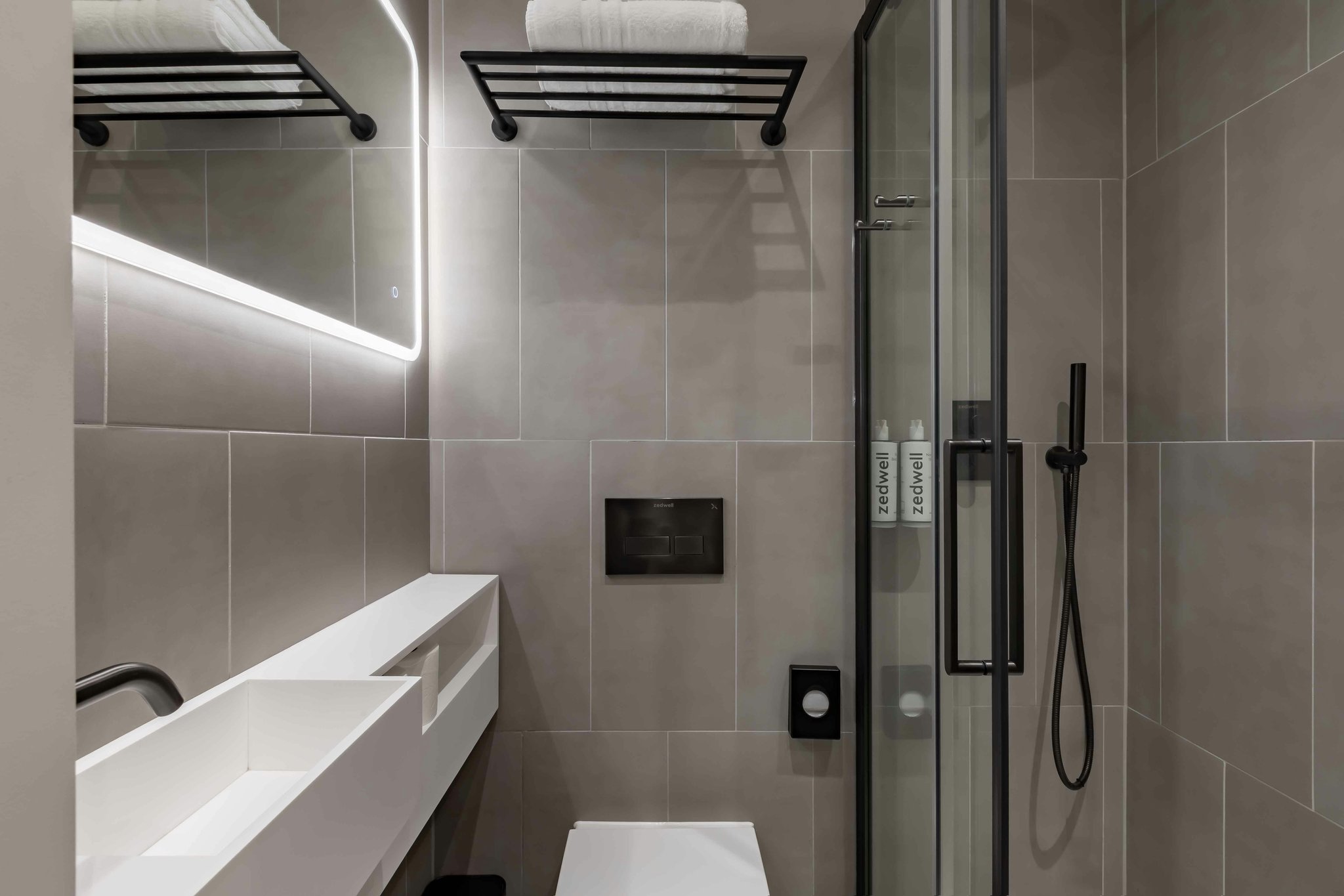 dFcju6cp0Ga6nKbeRUw_Cocoon_2_Bathroom_S
