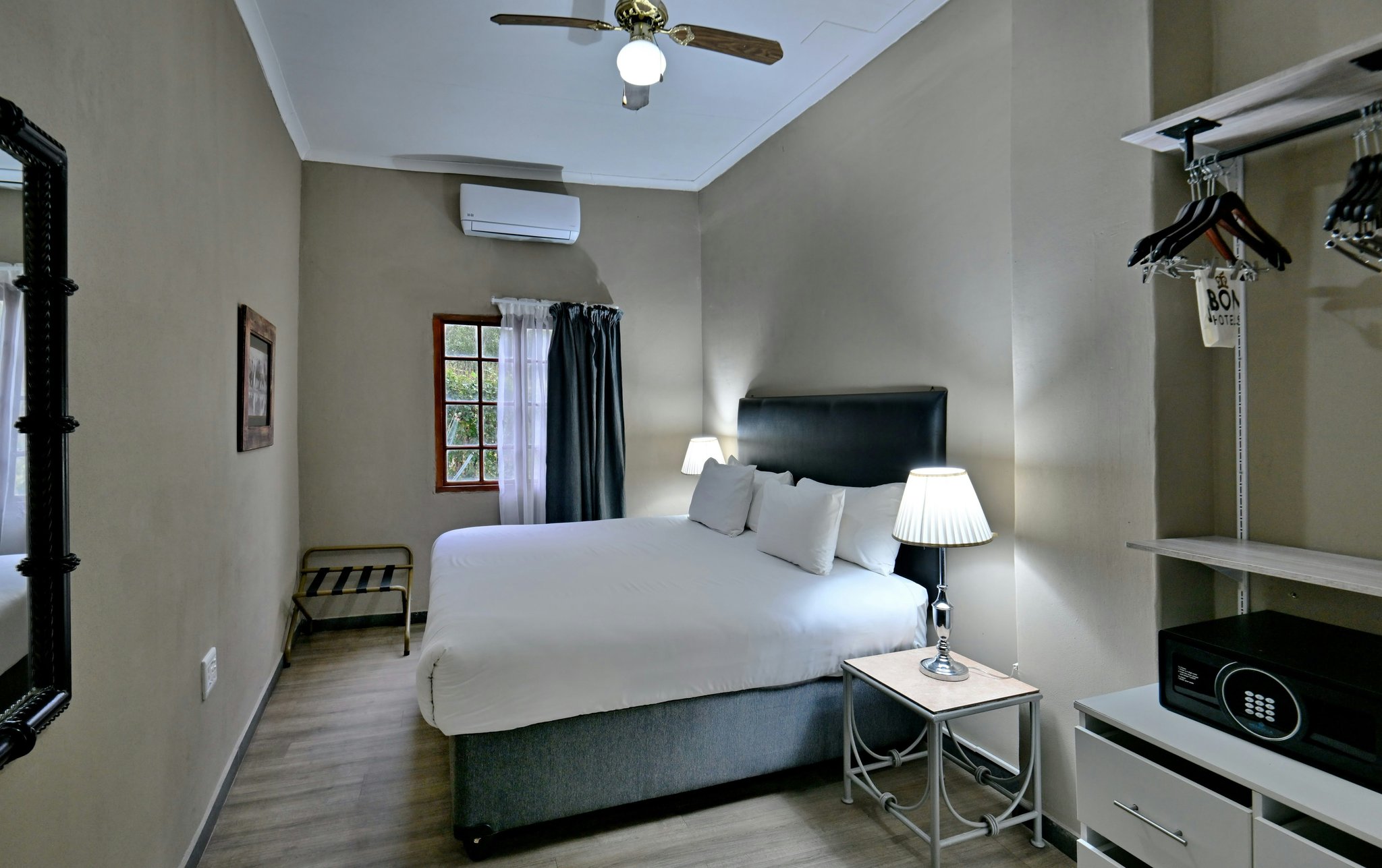 d1wUyGuMk0mw1RWGeKr46A_Room_128_Family_(3)_S