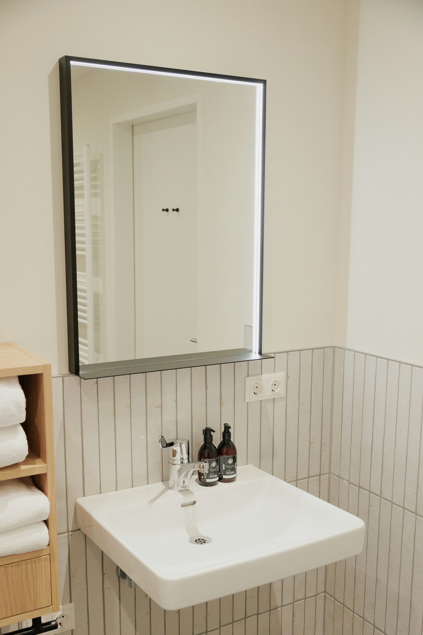 Sjqj21obi0uxfInwVZKymA_Wilde_Vienna_Bathrooms-0110_S