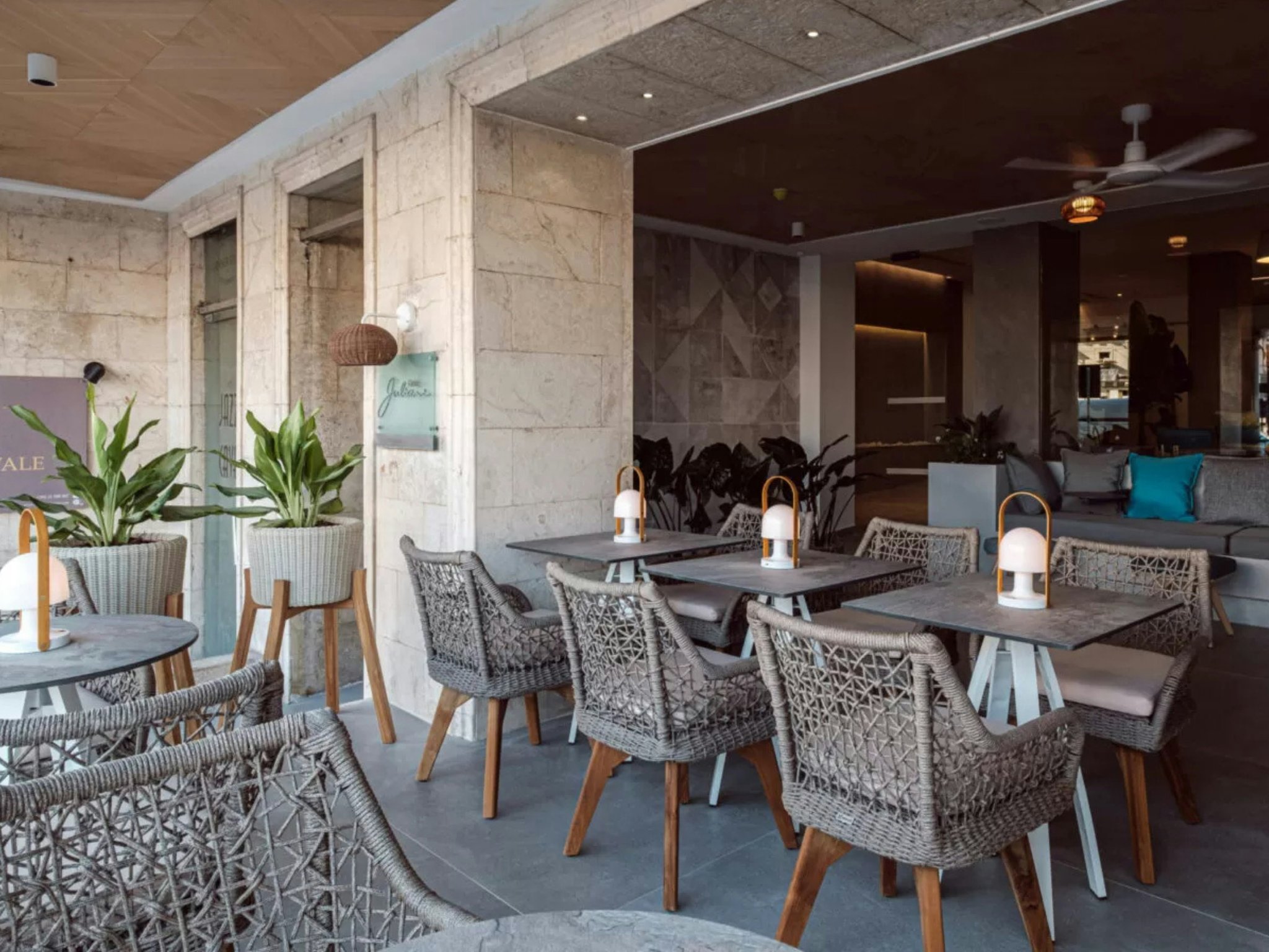 nyUPewkPLEtkt3zMceGQw_Zest_Restaurant_S