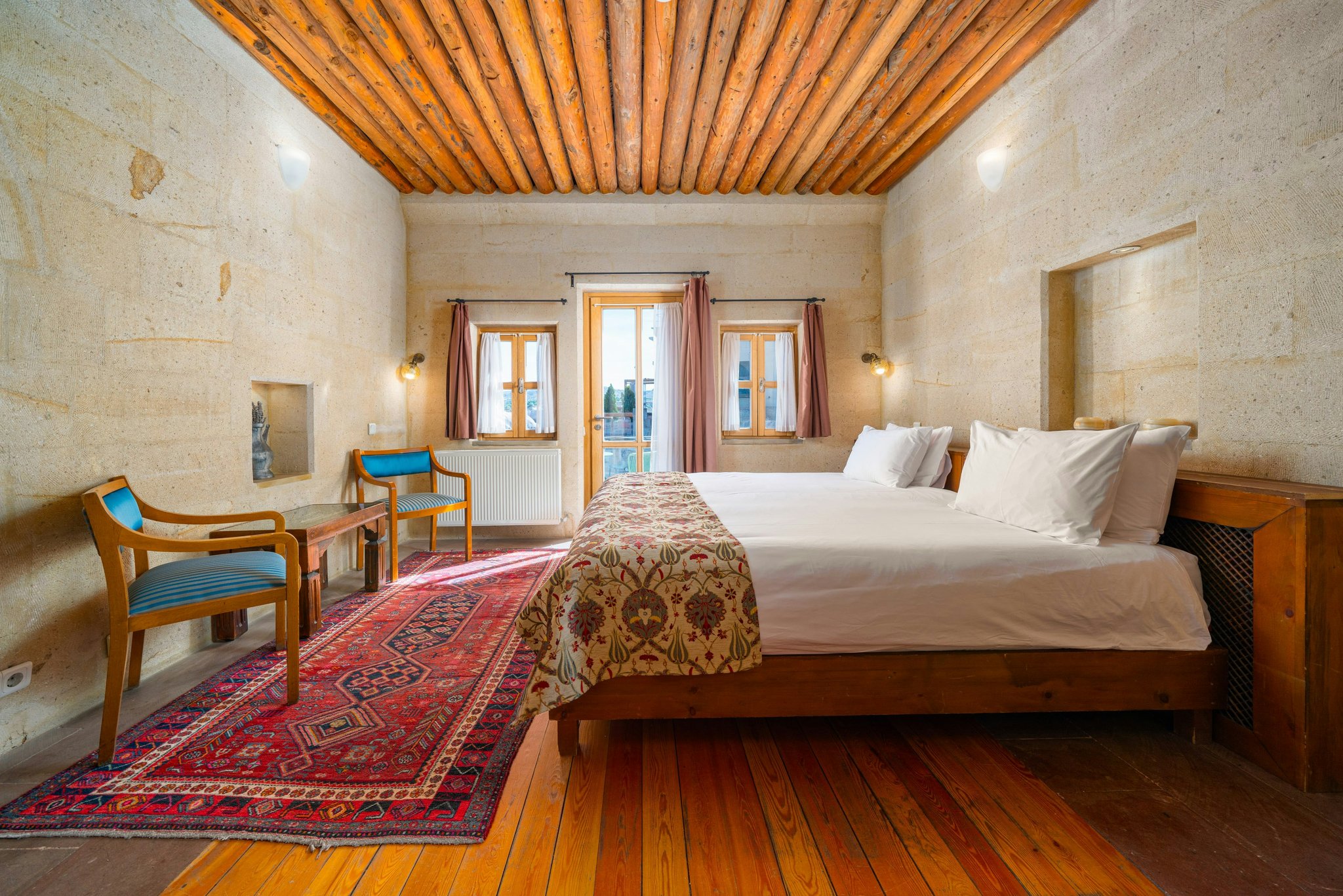 DRqikrq0zEaTjHfoaxEP2w_Deluxe_Room_with_balcony_9_(2)_S