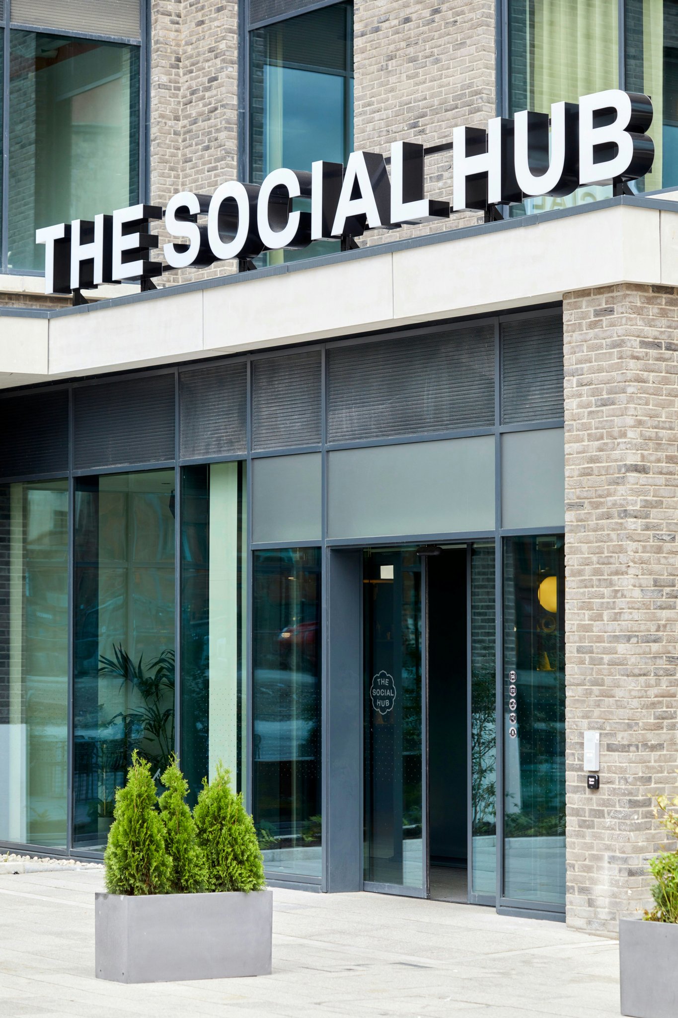 ZrvwY8K8LkivTAqOfd5W4A_The_Social_Hub_Glasgow_Entrance_S