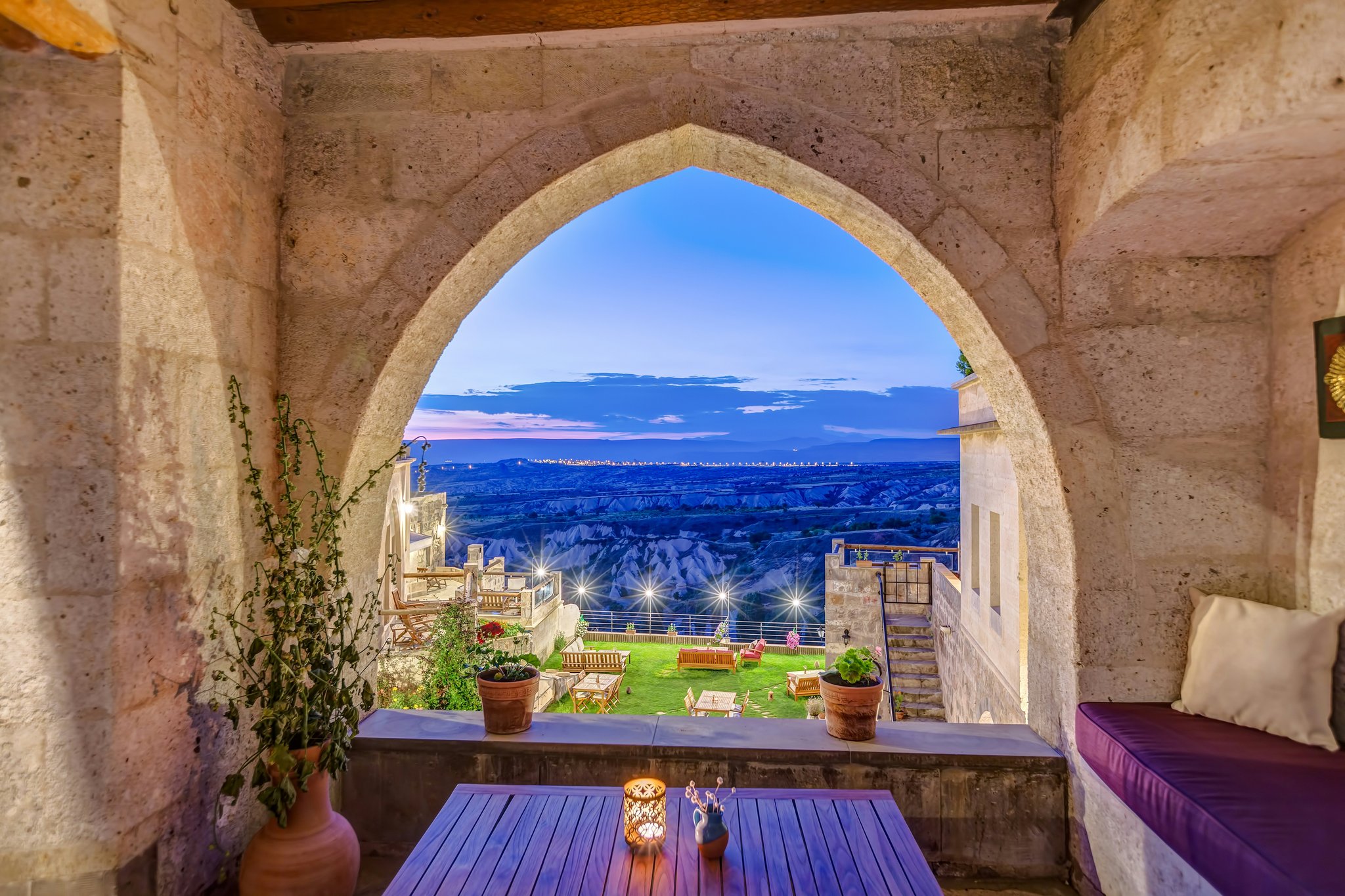 fJStg2oD2EGTxRRCjechCQ_Suite_with_Terrace_and_Fireplace-6_S