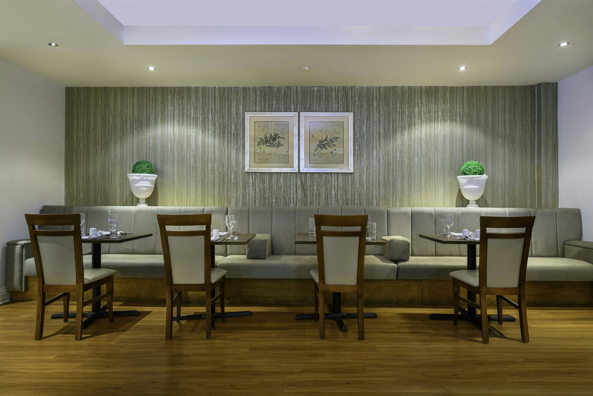 PSYTeDy3g0SJxsCT1olNw_Watermark_Restaurant_2_S