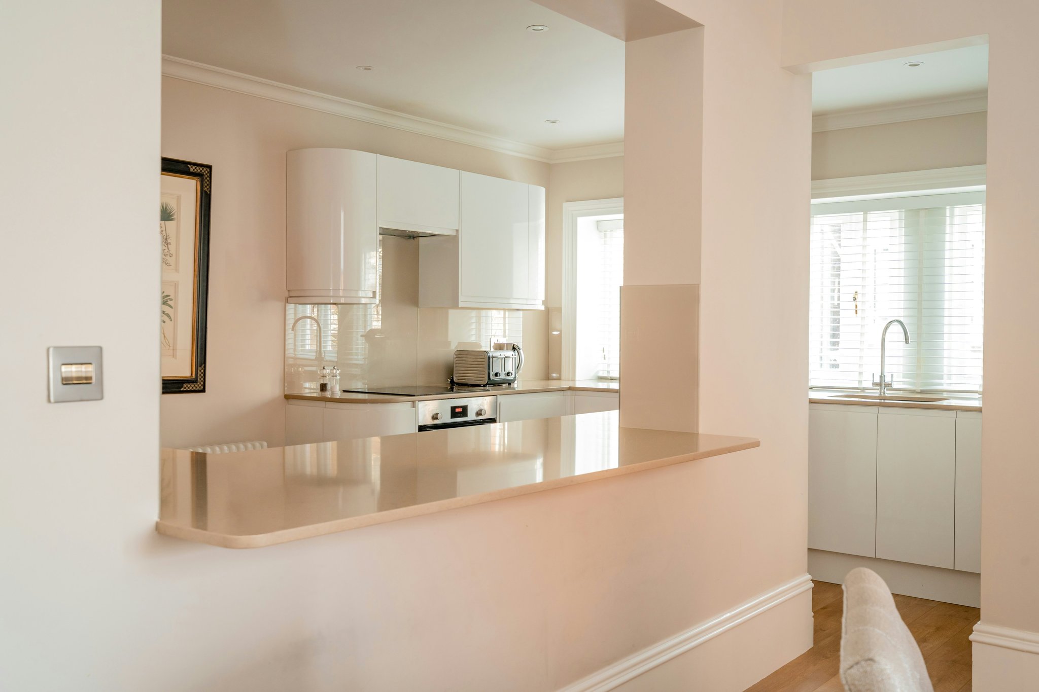 s6zPhL9560GRlipwxZJxMQ_Kitchen_2_(HD)_S