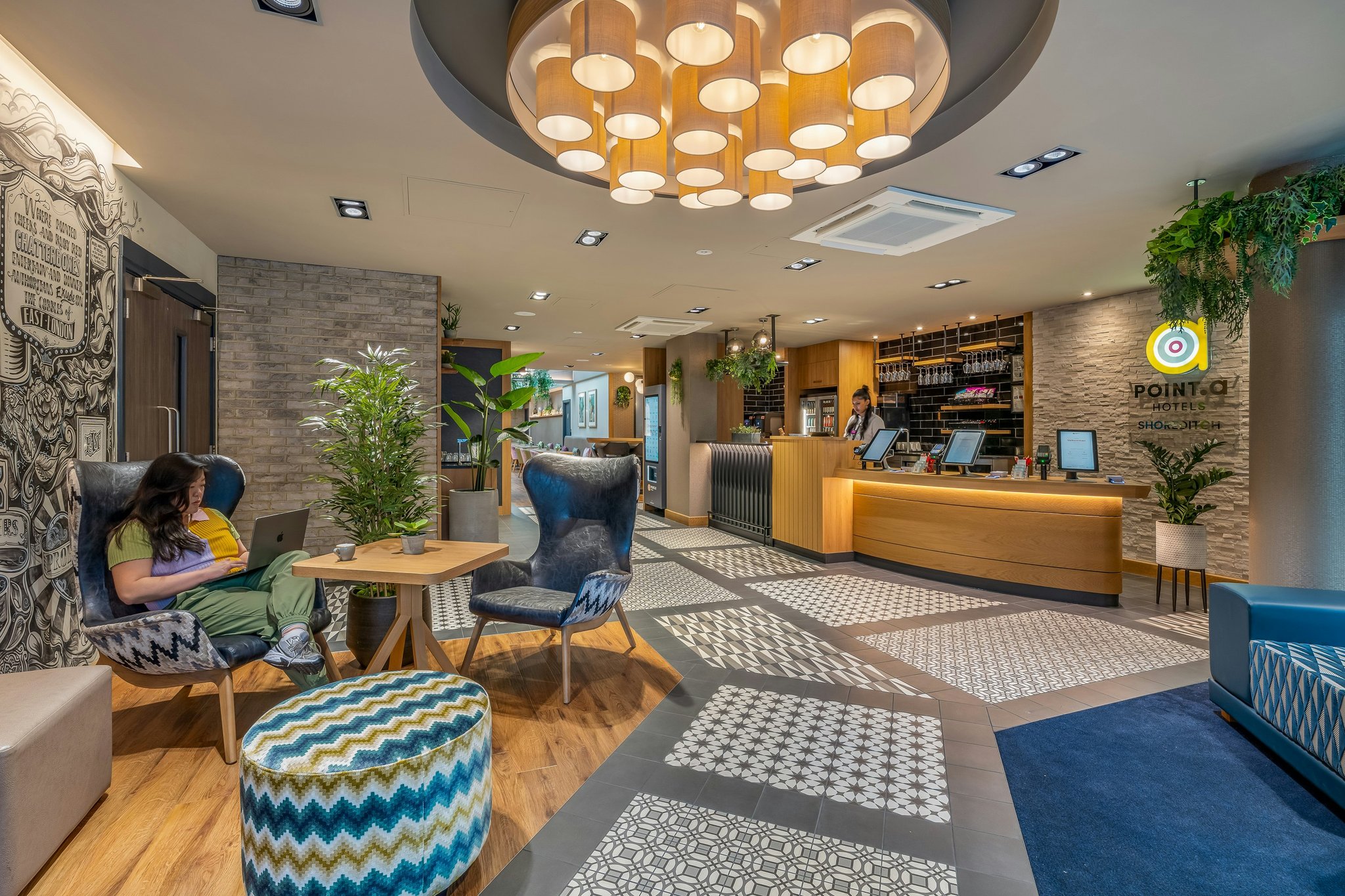 Nu4dWkHE9kaxgqIKX7Yarw_Shoreditch_Reception_S