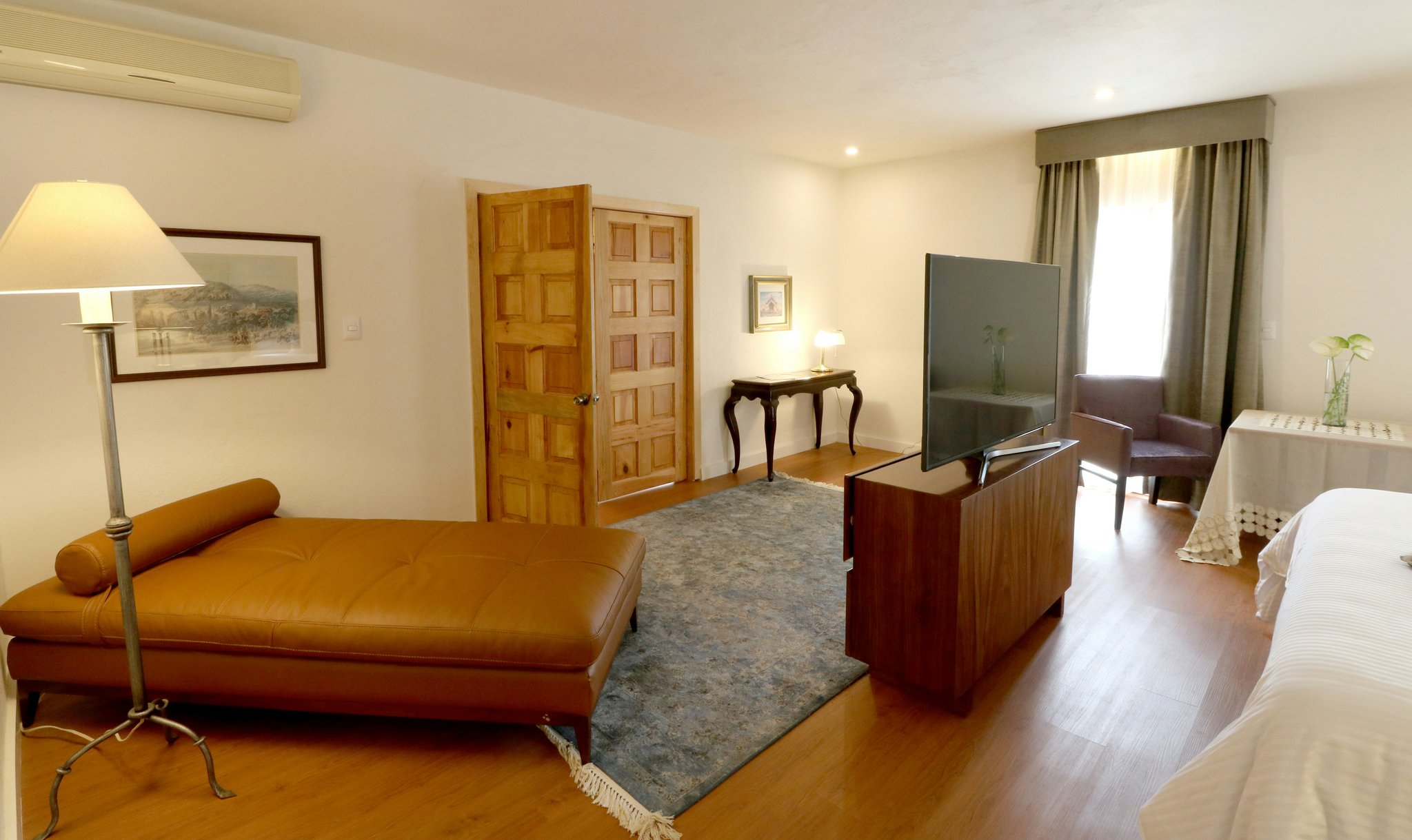 2Btpo0z7x06Vz1xvyxzwFw_LIVING_ROOM_SUITE_S