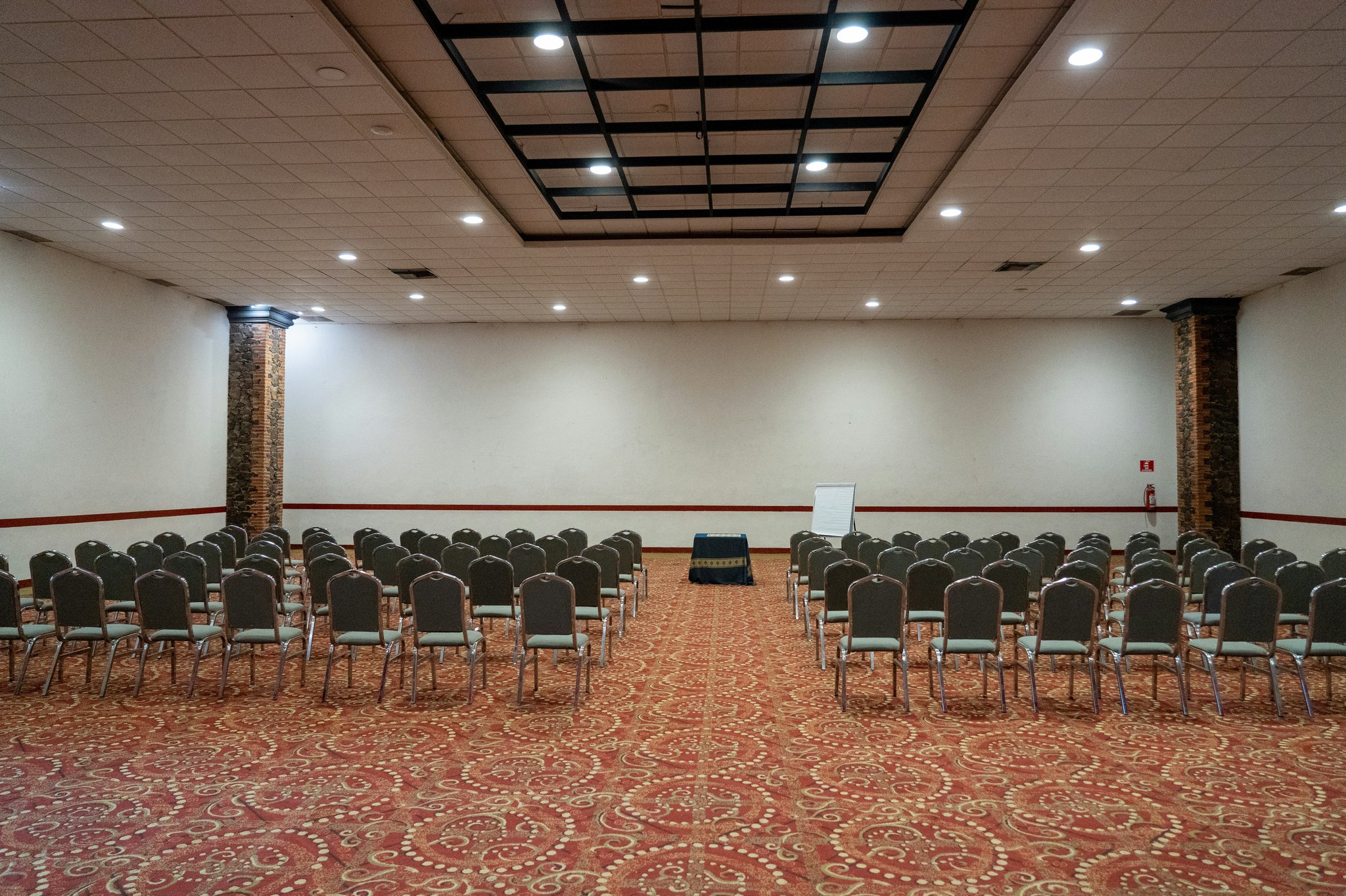 6072qo8JEirxCWnmlnW9g_Function_hall_(2)_S
