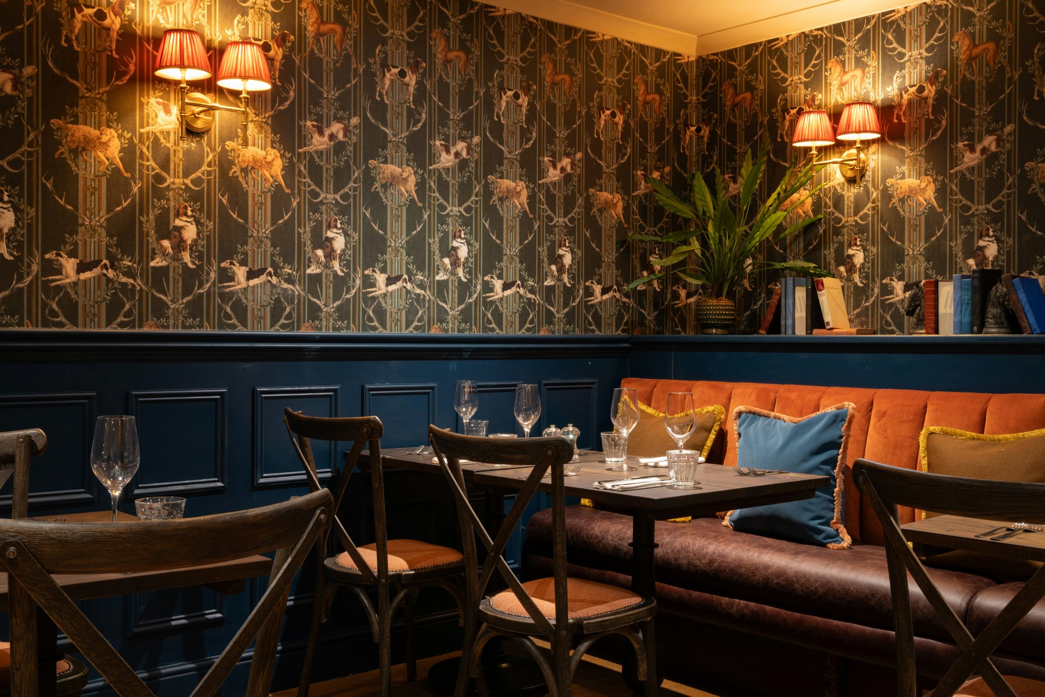 QccVMkjPOkahKluTeKPcUQ_Bar_-_Resturant_(13)_S