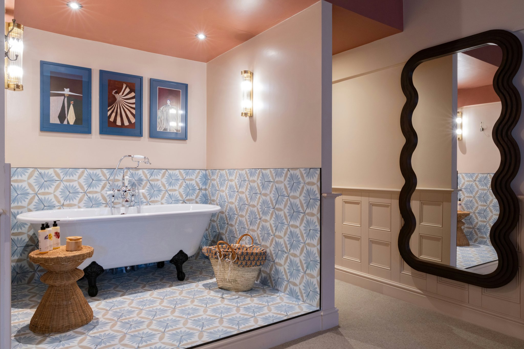 2xH7HjMwYkmAnmpBDnelvQ_Luxe_Bathroom_(3)_S