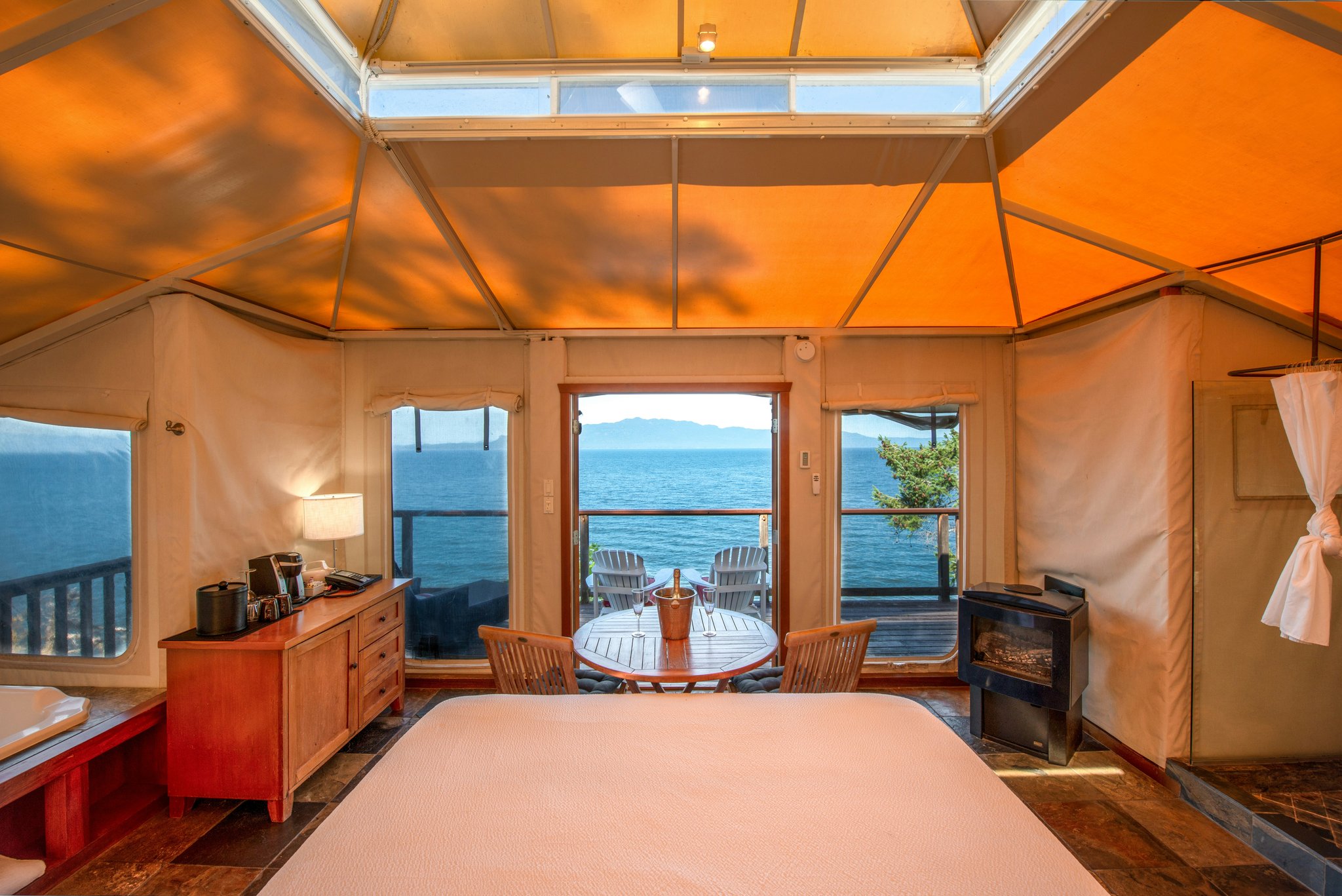 Uj5f6TF09Uma17VGlKU1dA_Signature_Oceanfront_Tenthouse_(20_S