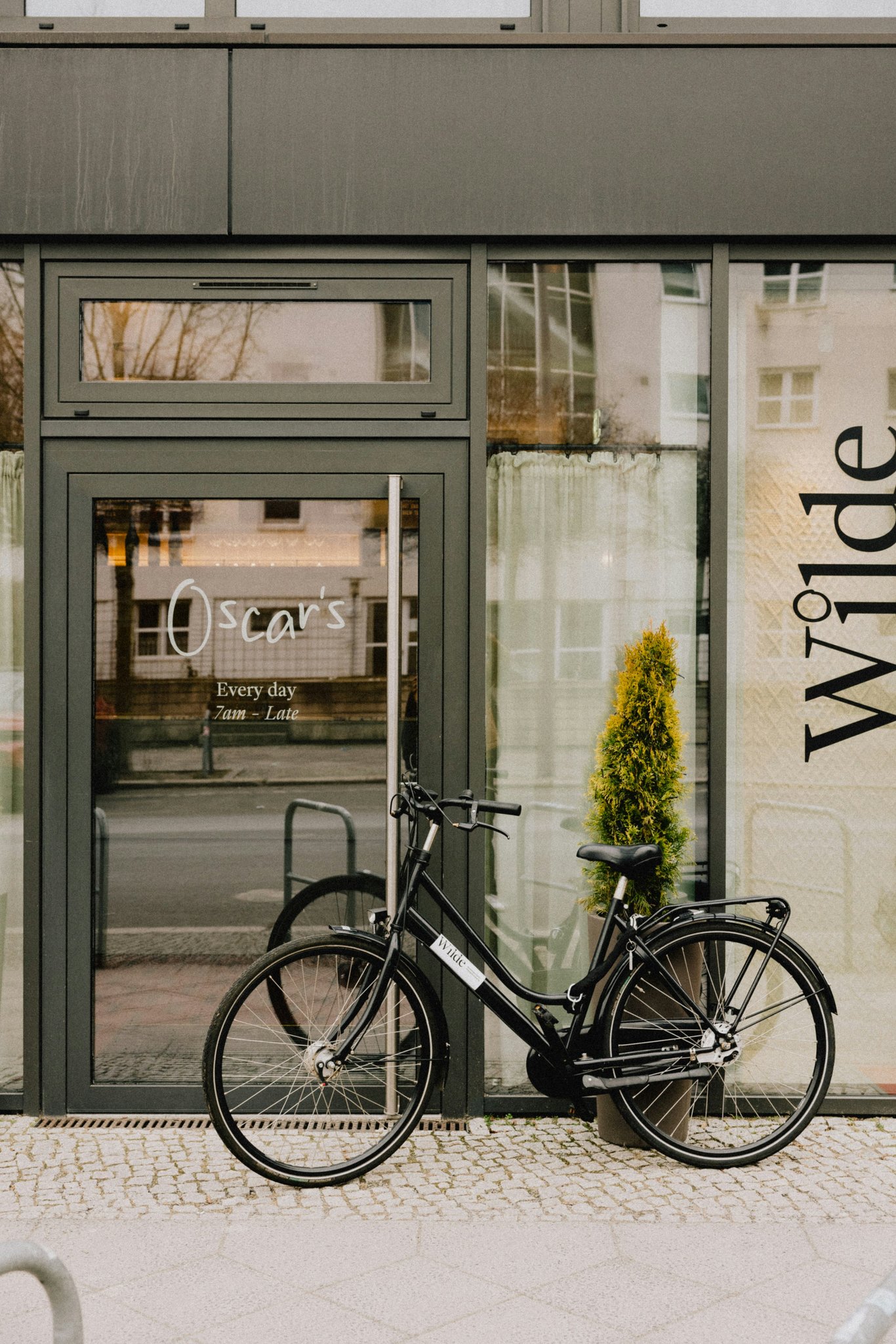 Gr1g6rjDkCxHFp19EQHKw_9.6_Oscars_Wilde_Berlin_S