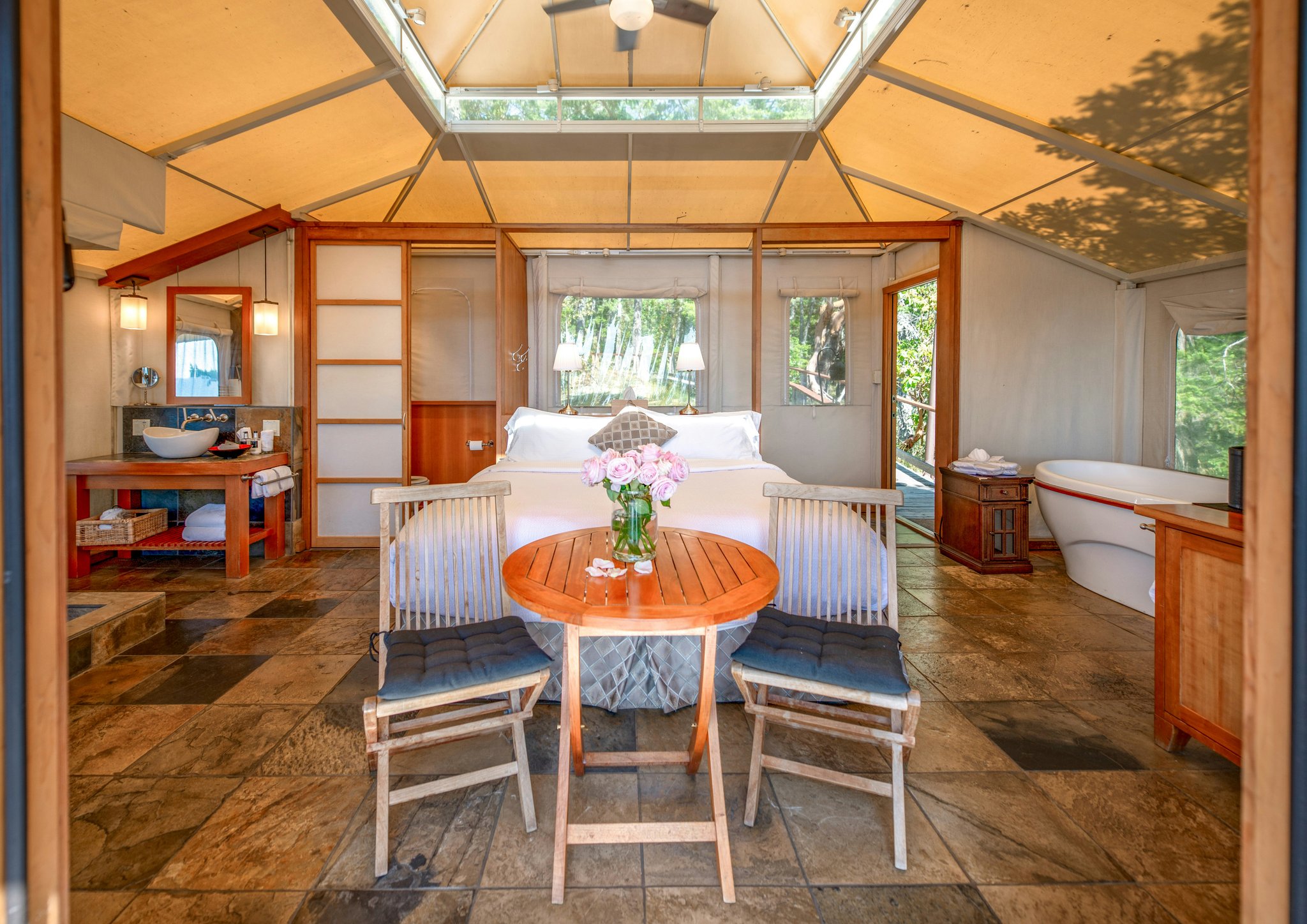 guKKnEflnkOt1nUlWY14sw_Premium_Oceanview_Tenthouse_(4)_S
