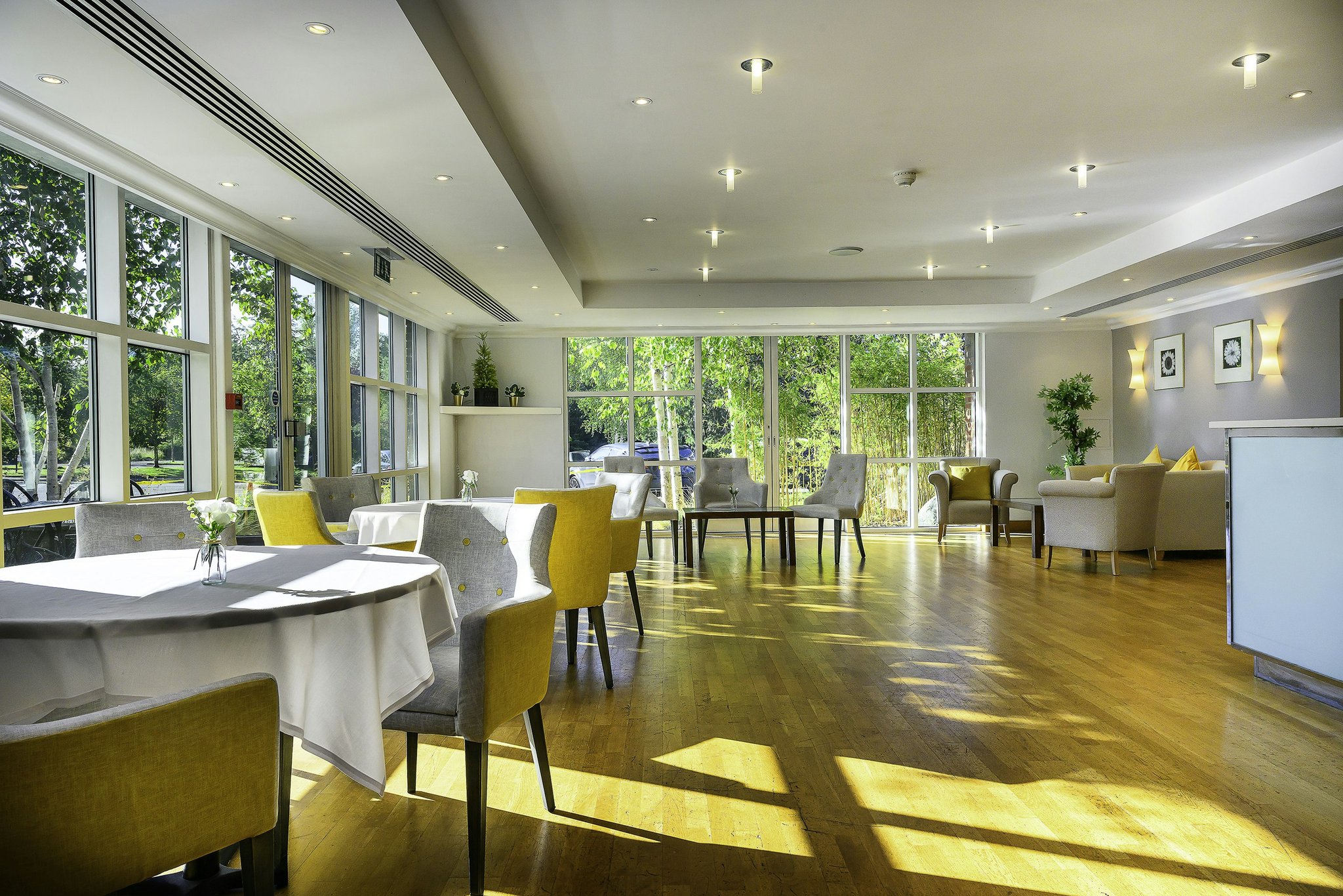IUl5bVaXkavjSMn9Ncs0w_Conservatory_2_S