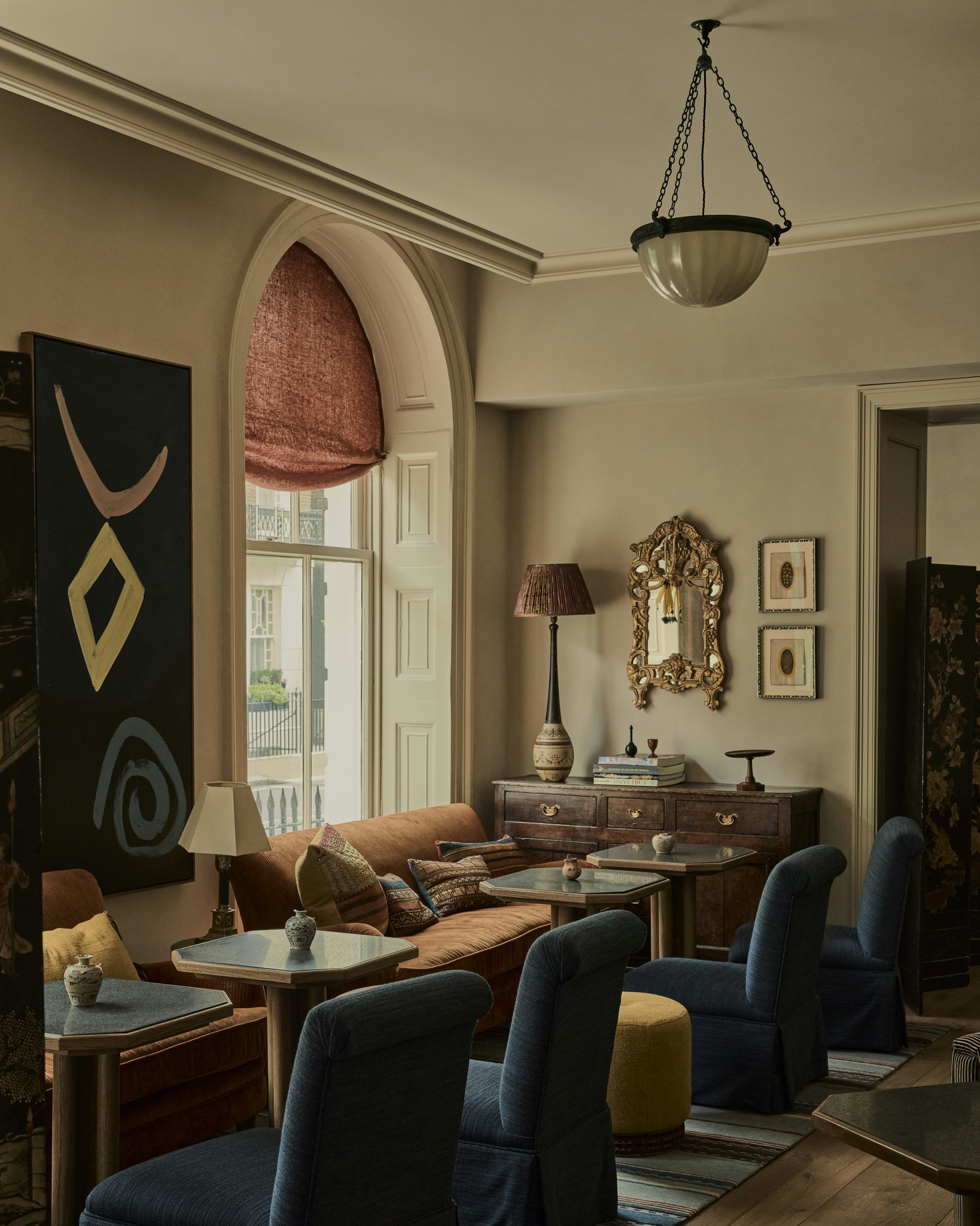 A63CAZSyES0rnX2c1o07A_The_Parlour_2_S
