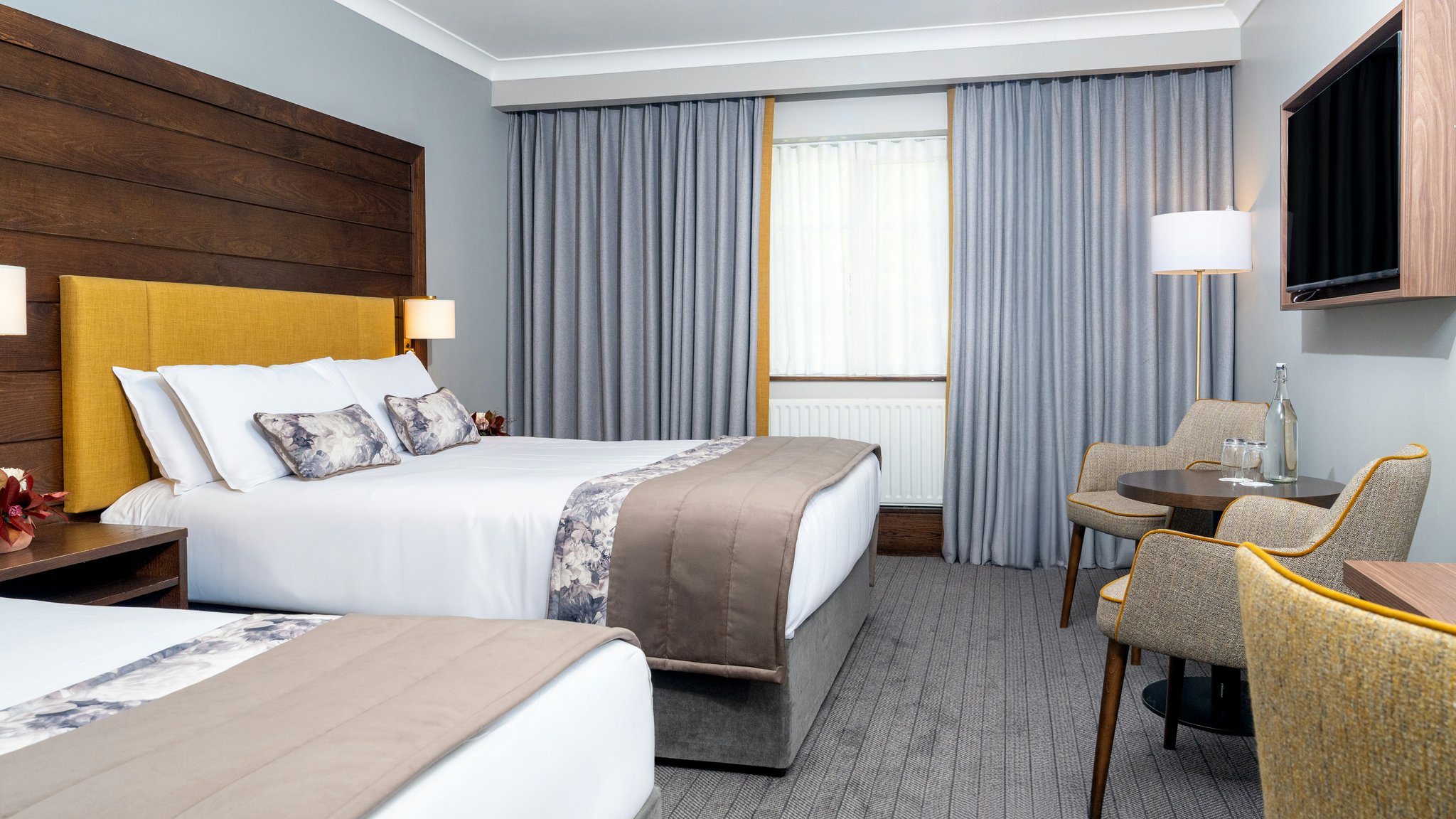 17d0qxZTVEeTLHAeDbenQ_Bedroom_S