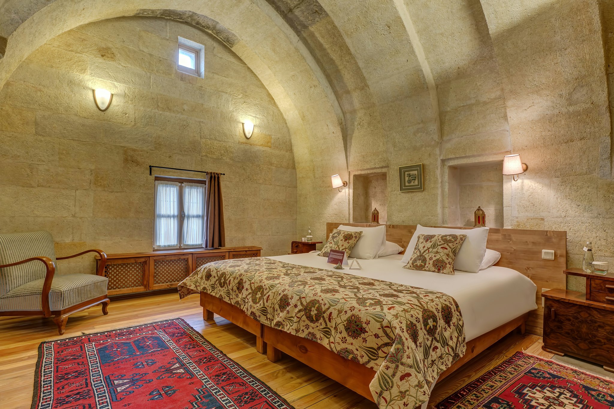nGYaITMP0uJMRONhVxA4A_Deluxe_Room_with_Fireplace_3_S