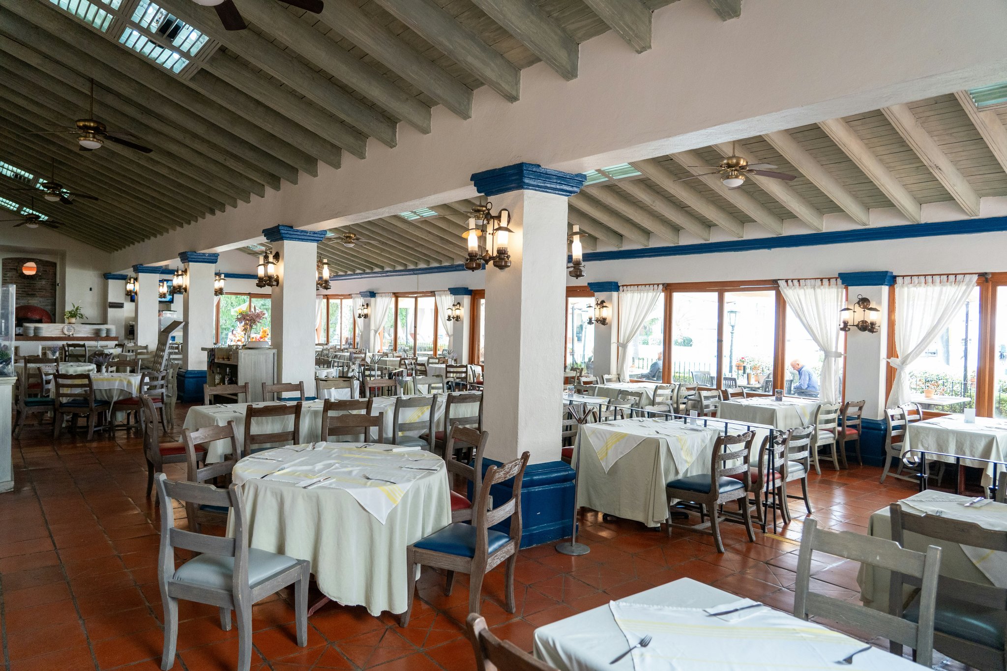 zfo5FgKDkWv6SCoa7VEw_Restaurant-2_S