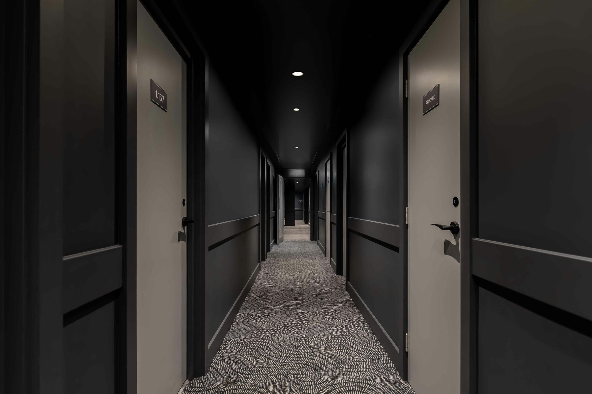 PSQWj43ZEimPrbAr3eZew_Corridor_S