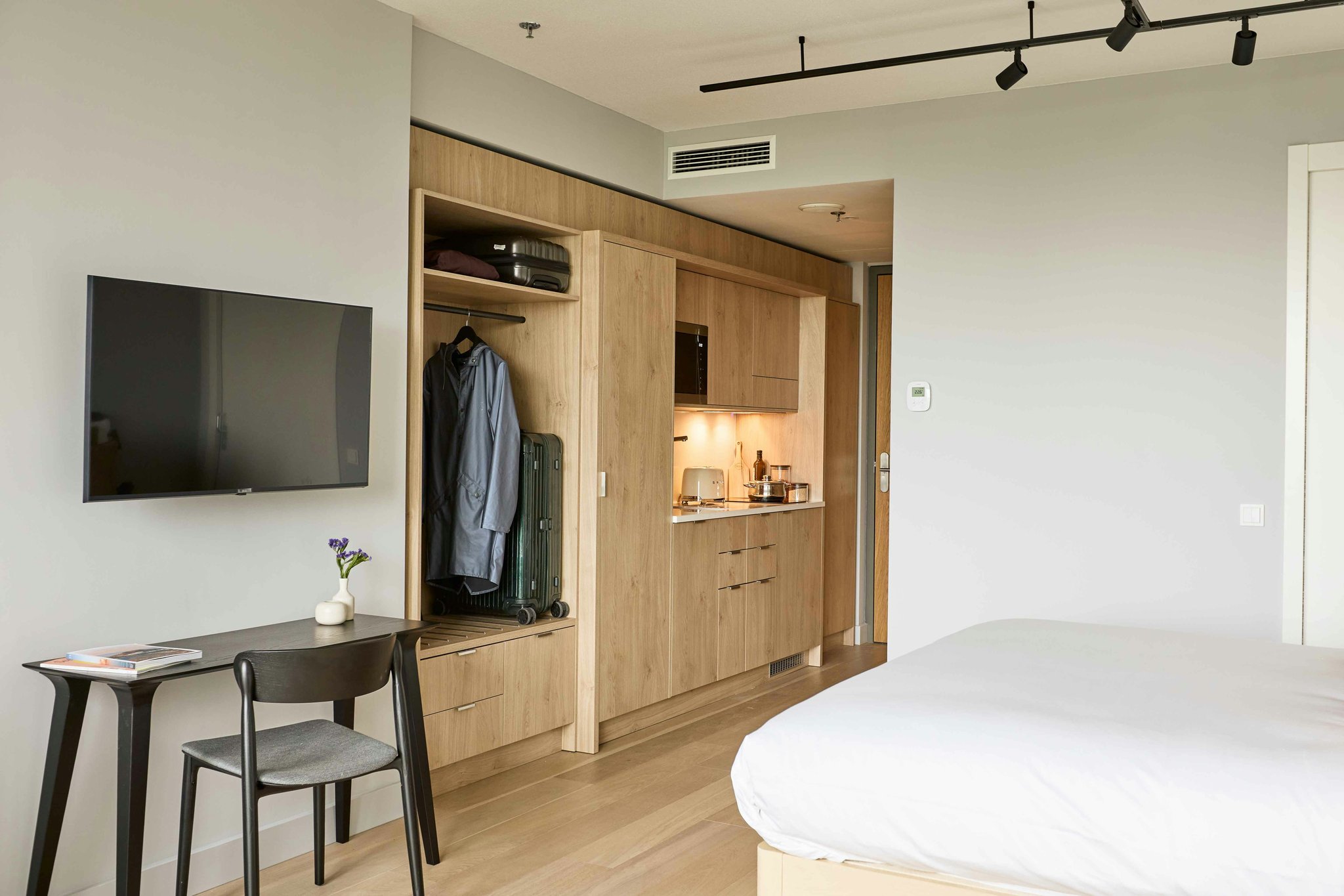 UGA8blz1EGTdidYLufBAQ_Kitchenette_Studio_Sleeps_3_S