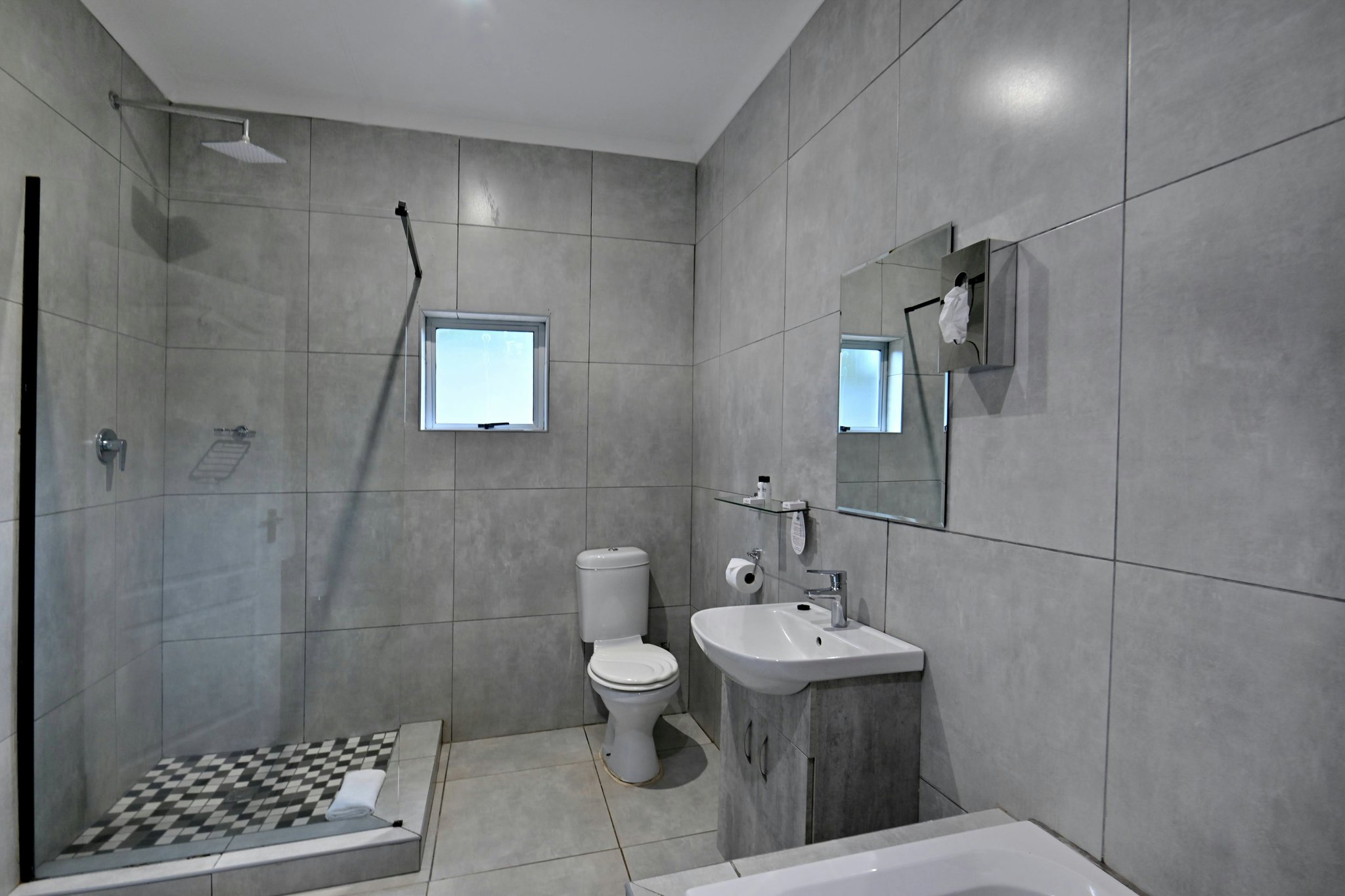 3dyY7kPr006w6l6hW1RzFA_Executive_Room-03_S