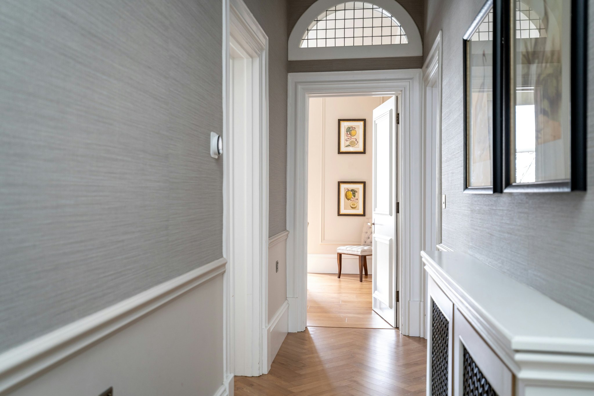 xlyn0dXM4ECXDUylgxw0yA_Hallway_2_(HD)_S