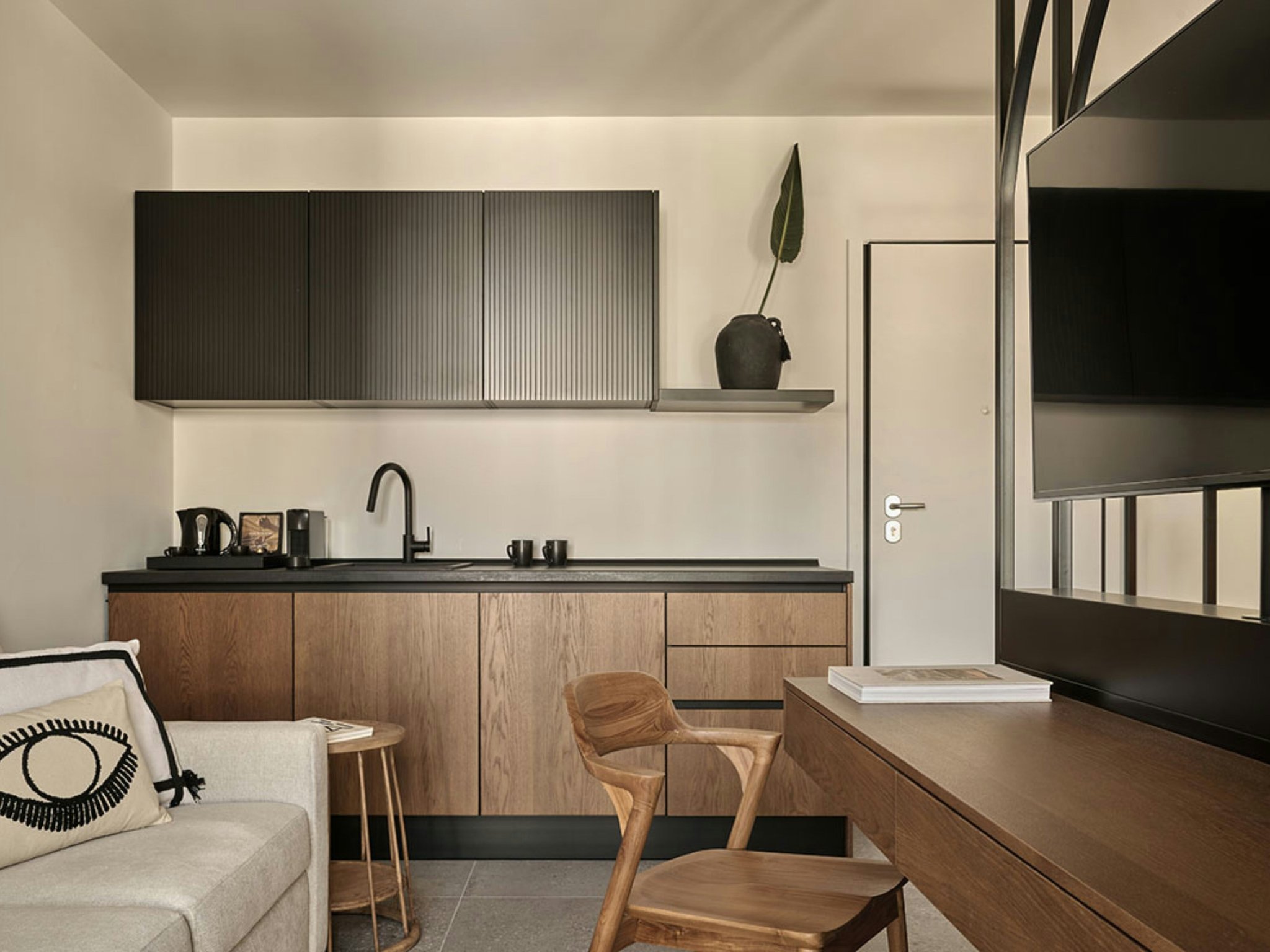 Y07F9dEuUG8VjCuMznNnA_Superior_Double_Room_with_Balcony_(_S
