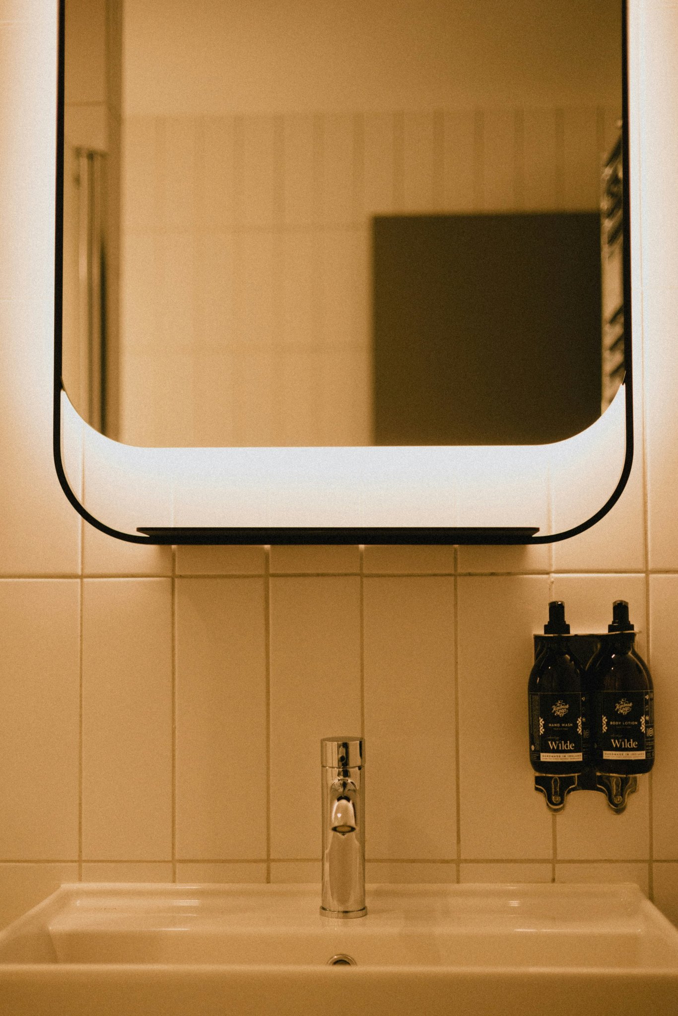 NWRxRtoSoEO85hsogTUlmQ_Bathrooms-8352_S