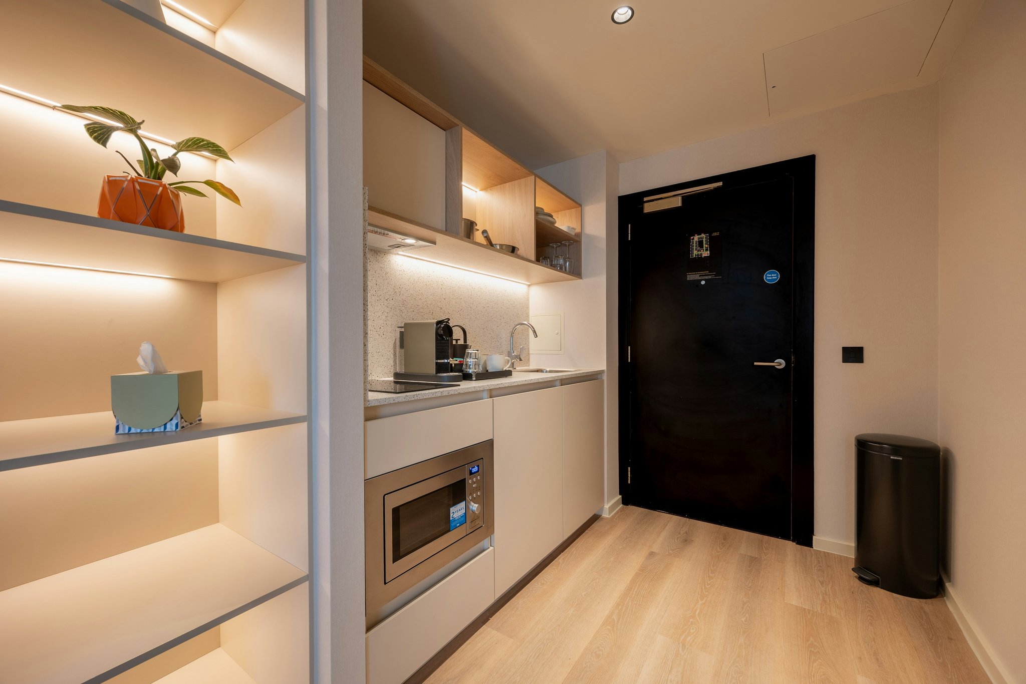 Z5J5e28tUCDYVXwpiEuMg_City_Signature_Studio_Kitchenette_S