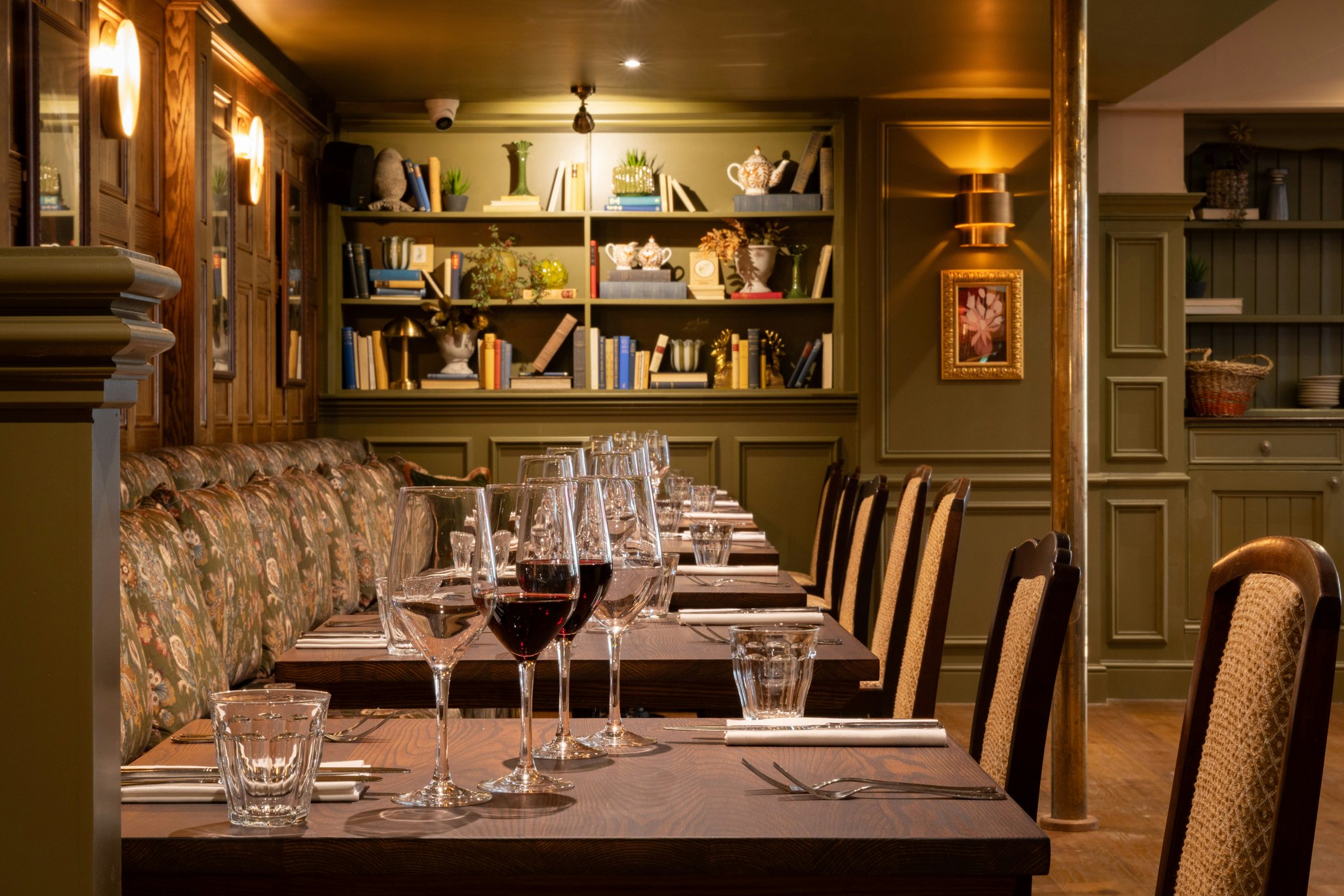 yOfyba7i1ECRZqOPTSoow_Bar_-_Resturant_(30)_S