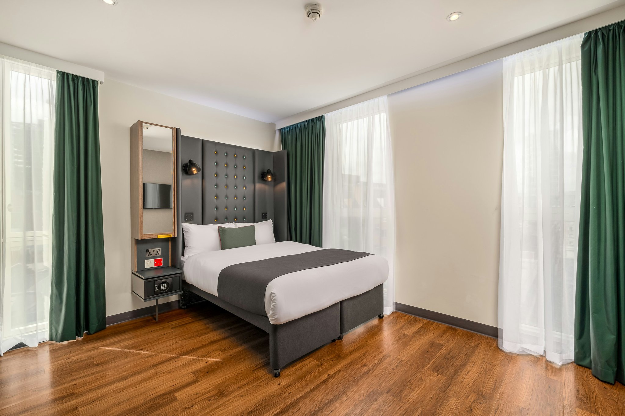 KqEC9DOg3E6hOBoAA0OTmA_Shoreditch_Accessible_Bedroom_Pict_S
