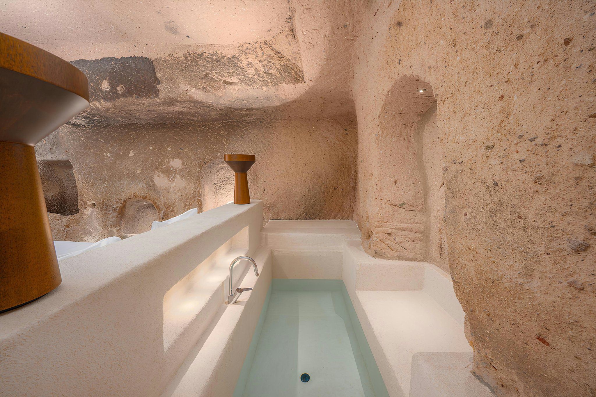 PQ6VYDDtUkOb6Bgrz1Jww_Design_Cave_Suite_(6)_S
