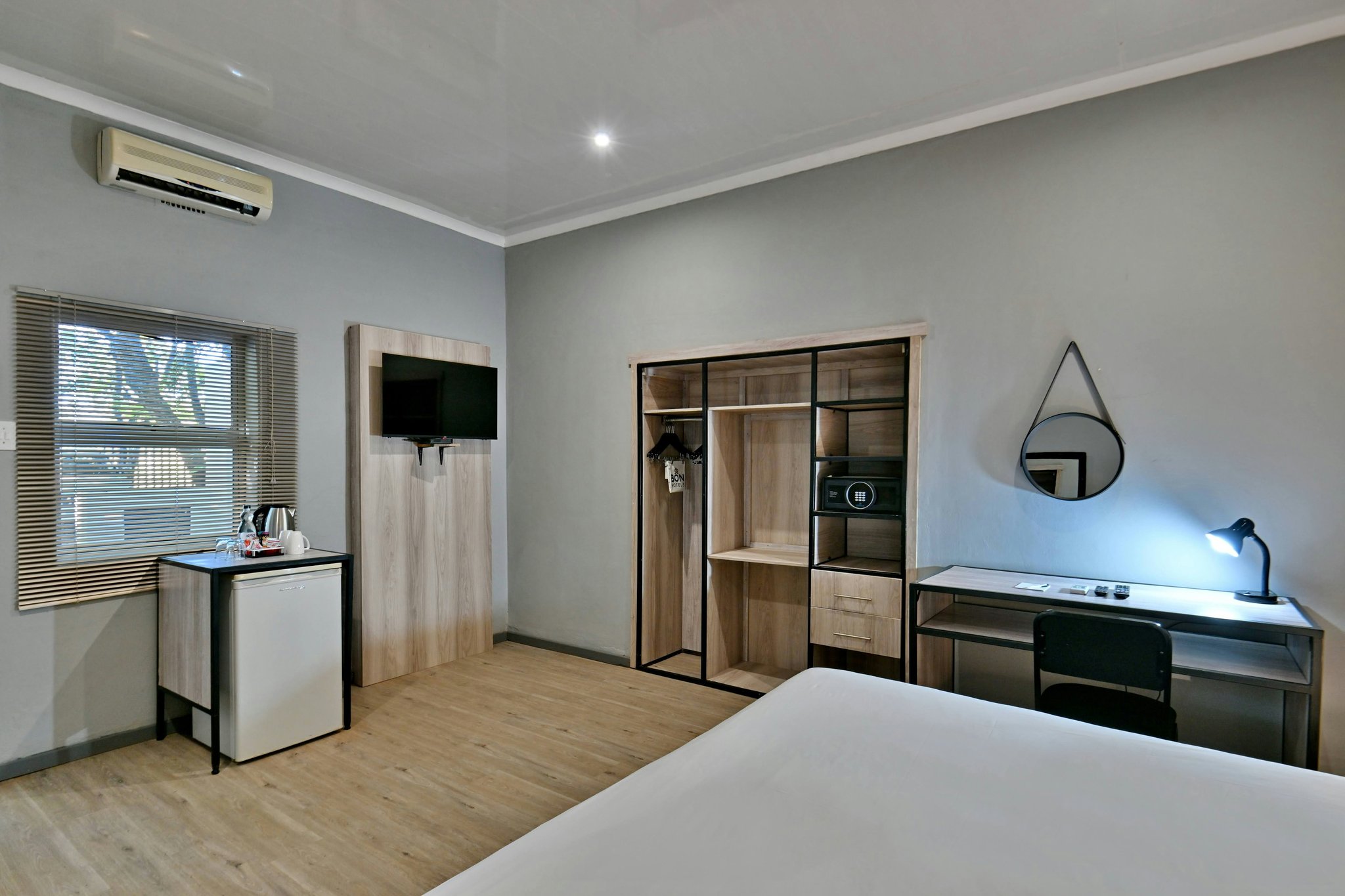 tBWPr3nG9UKPHaTjyUQ_Room_New_style_(4)_S
