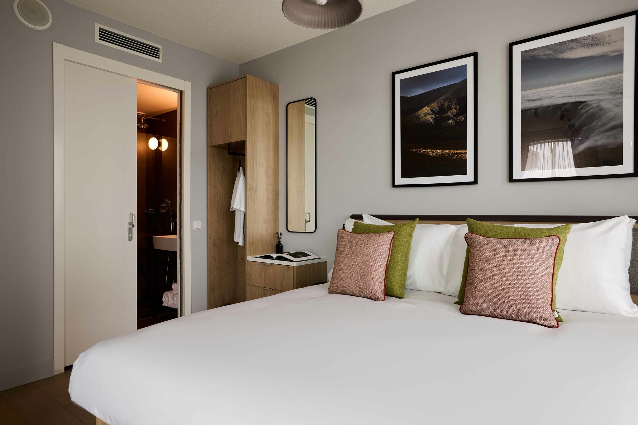 PpOkCPT6EqlWn2FZwwPQ_1_Bedroom_Apt_Sleeps_4_-_King_Bed_S