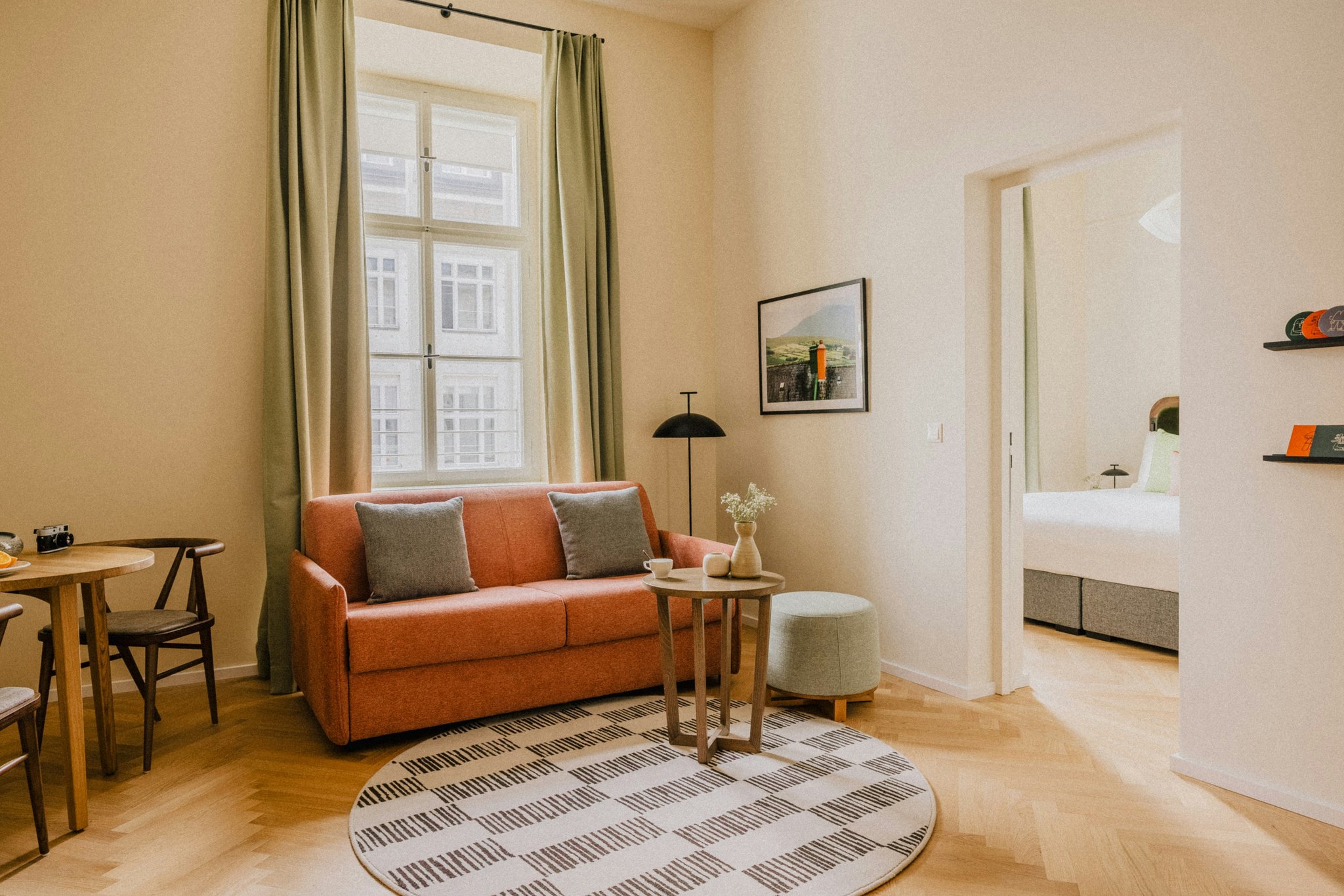 R3Nmiqq8kSnZGrsc71NnQ_Vienna_Rooms-_S
