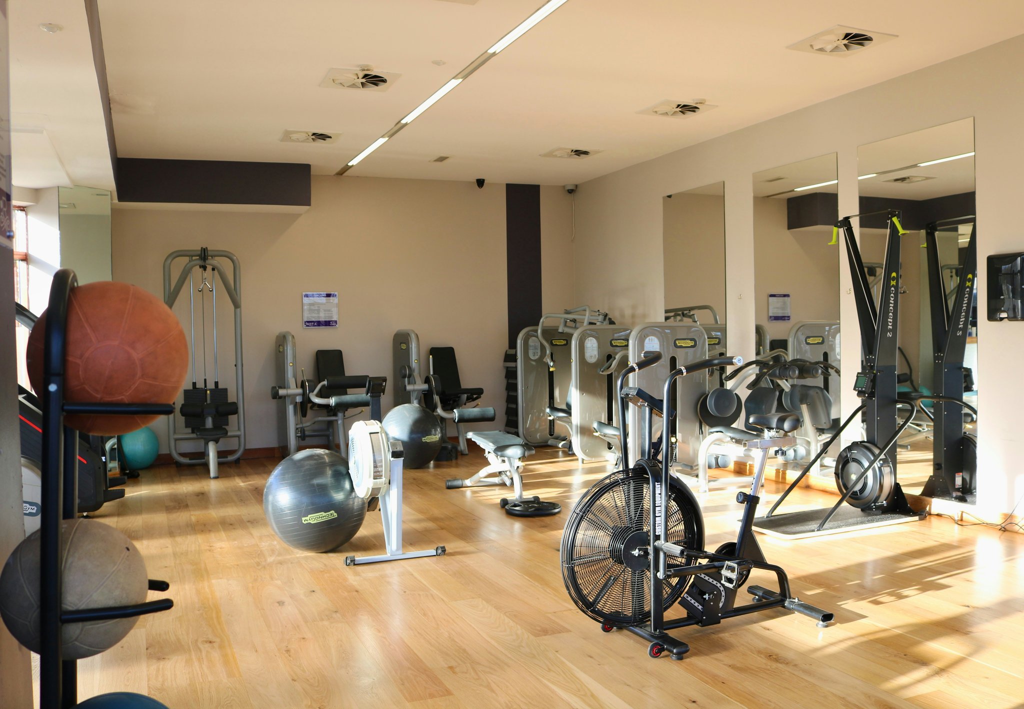 ZII98VB46kRlWg3c2HmA_Sprit_Gym_-_1_S