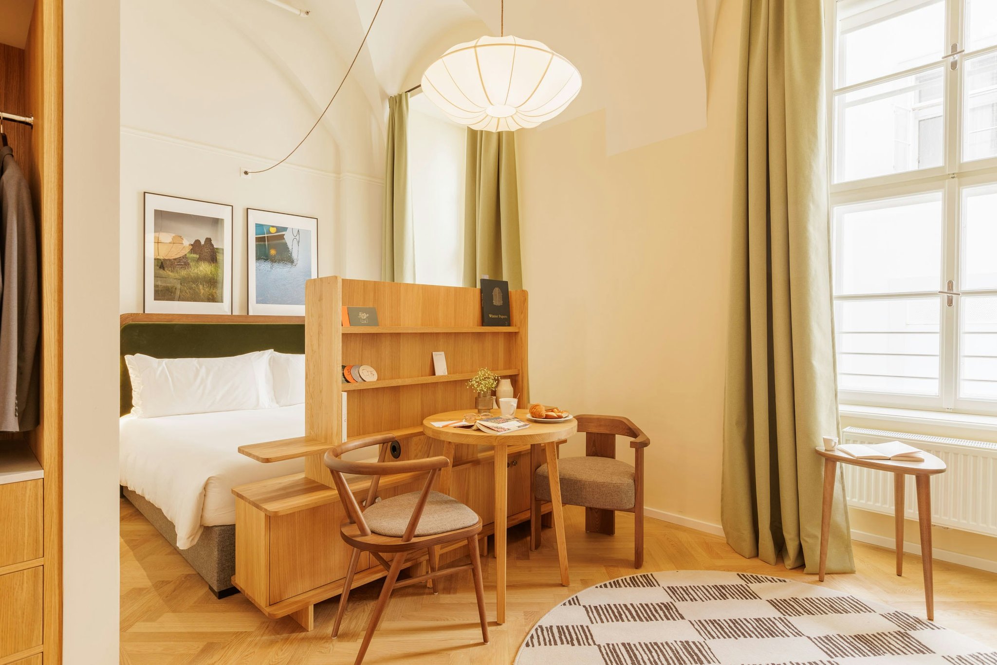 UNDi7cubLE6Ib4tFKnEAbg_Wilde_Vienna_Studio_Three-_S