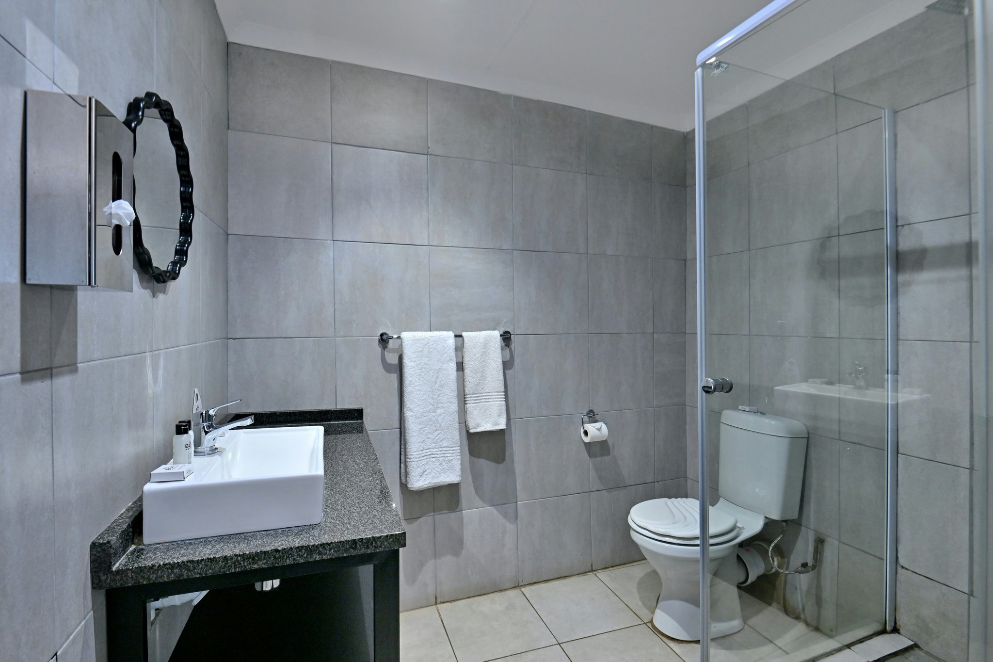 972N4UWCAkGxgV1Gl1FvQ_Room_210_Executive_(5)_S